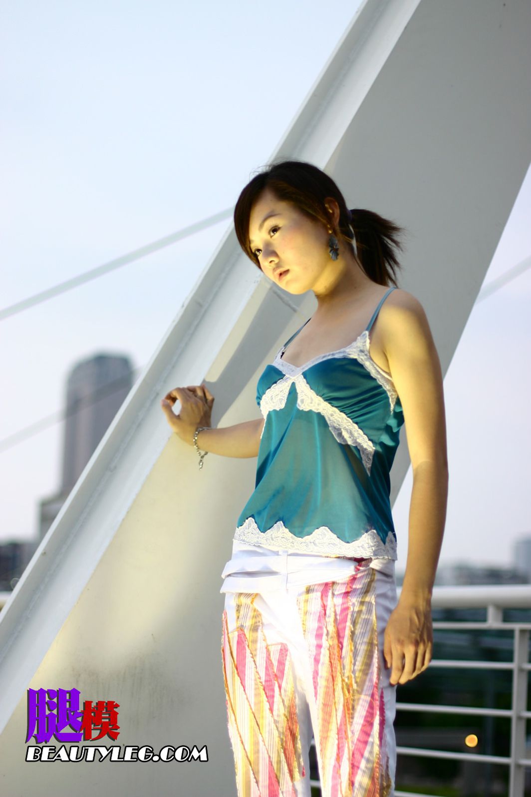 [BeautyLeg] No.003 Carina 台灣台南 20 pics 在现浏览第6张