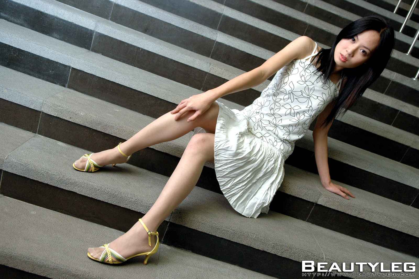 [BeautyLeg] No.048 孟瑶 在现浏览第17张