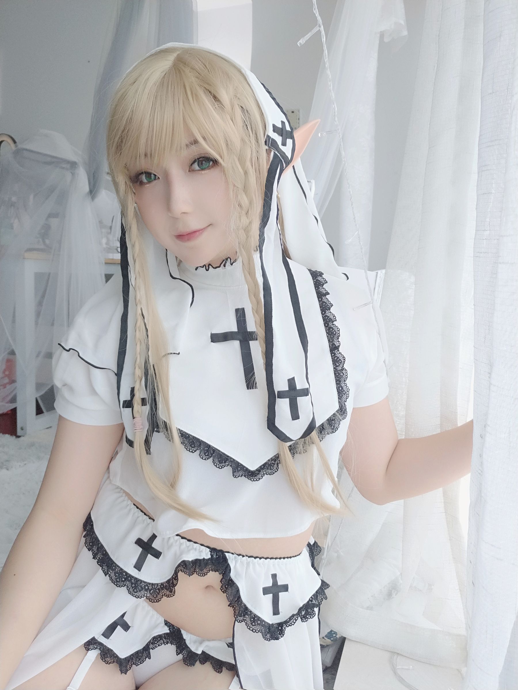 [网红COSER写真] 小容仔咕咕咕 - 容鸽第9张