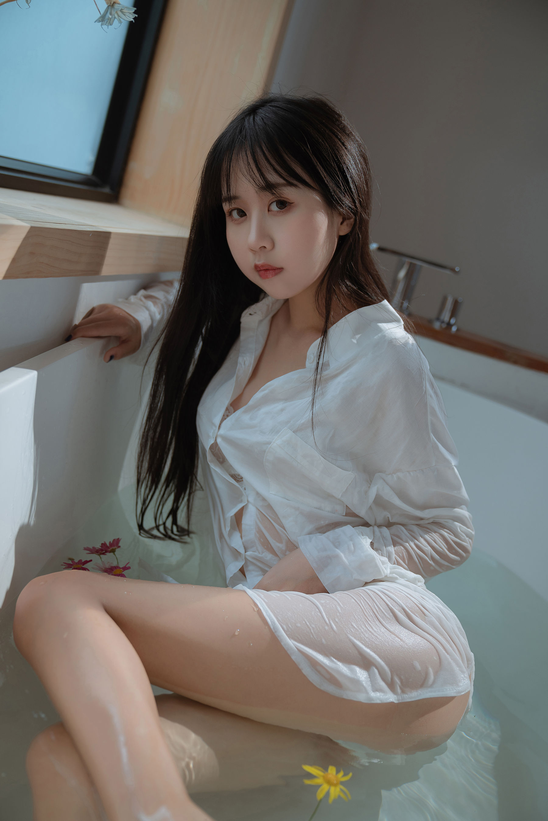 [COS福利] 阳光美少女萌芽儿o0 - 浴缸第10张