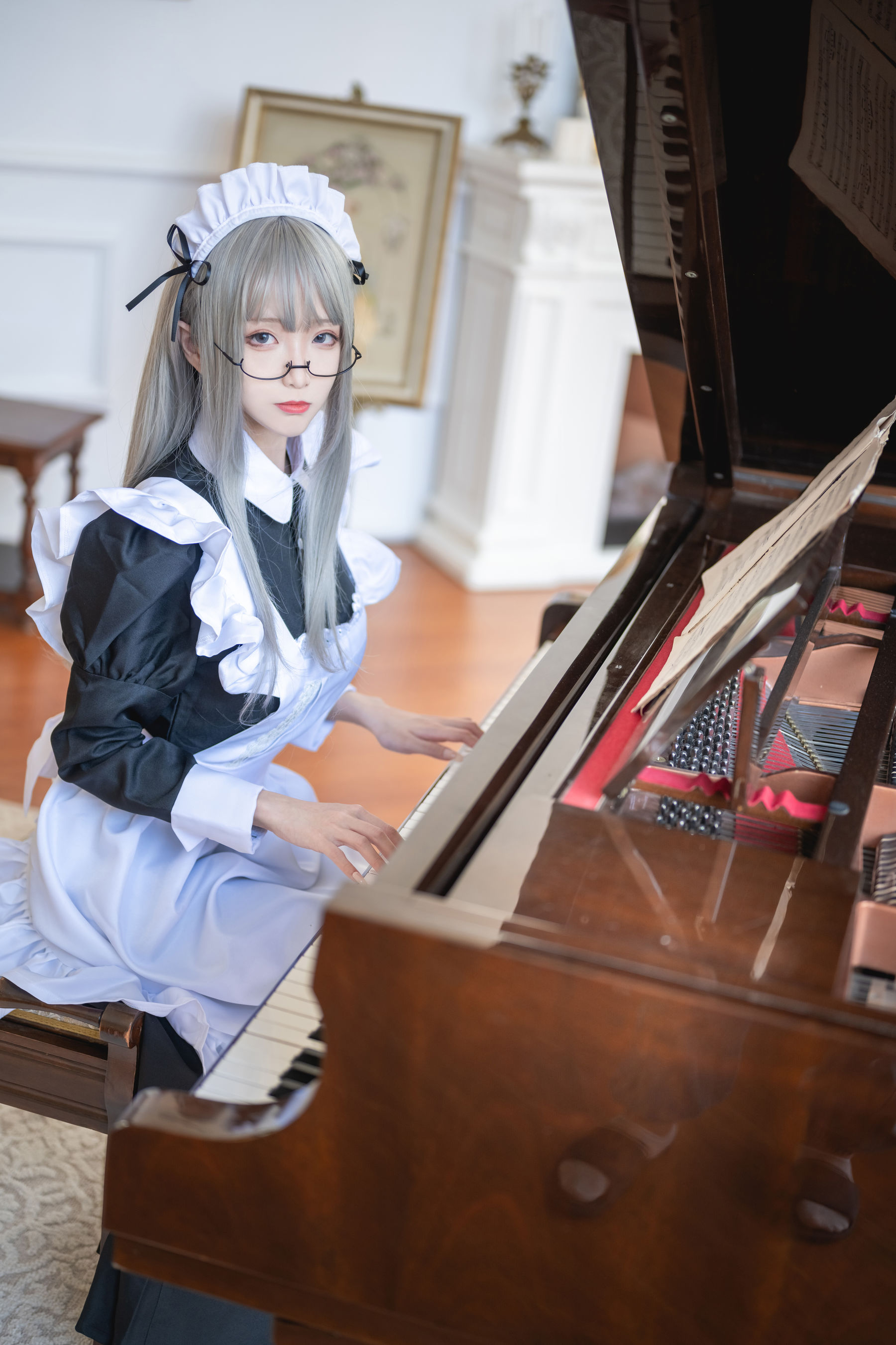 [网红COS] 长腿Coser青青子Js - 职业恋爱第1张