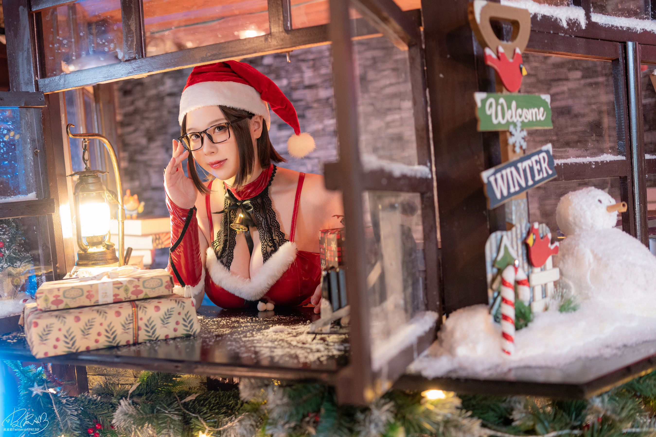 [网红COS] 皮皮奶可可爱了啦 - 圣诞痴女第10张