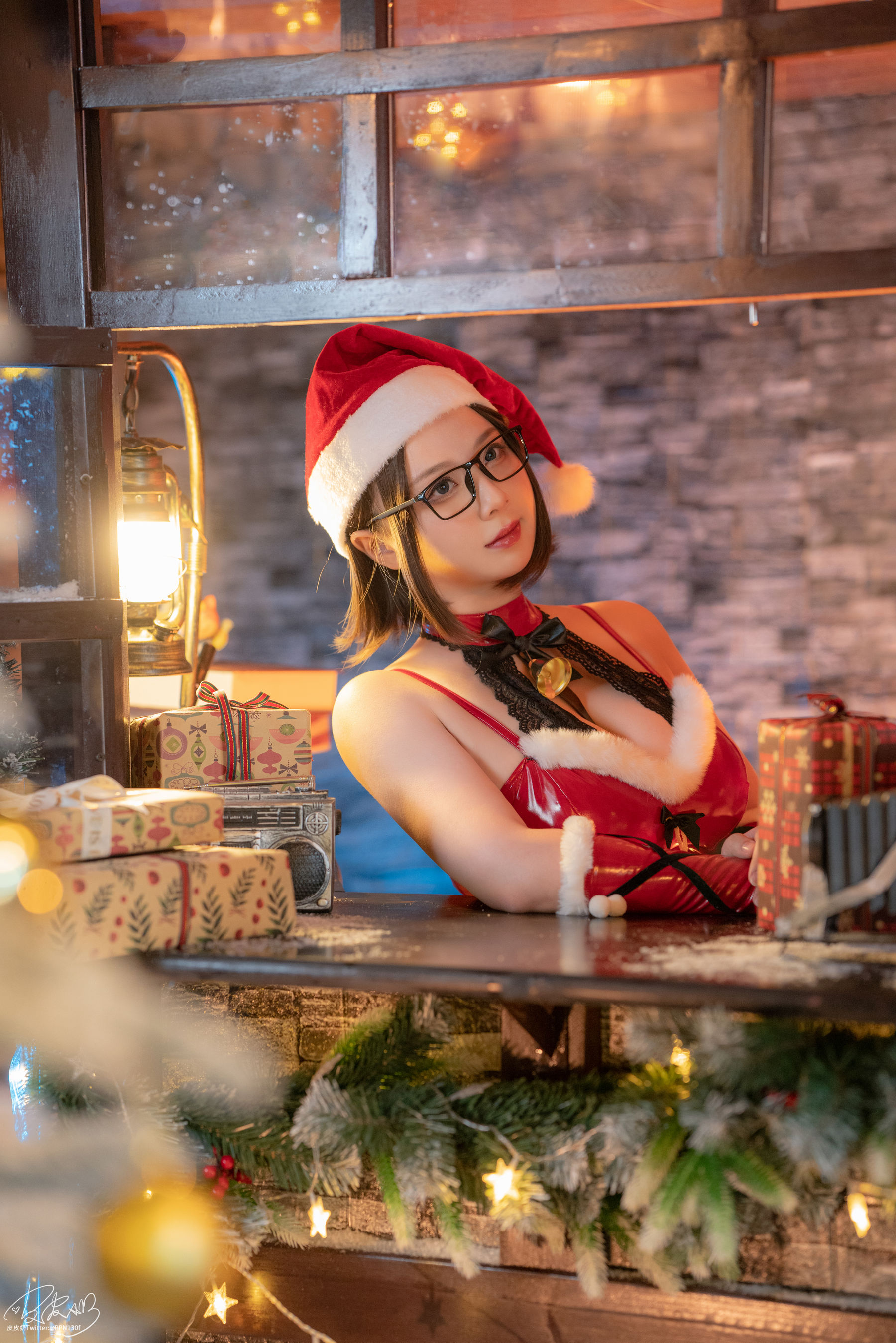[网红COS] 皮皮奶可可爱了啦 - 圣诞痴女第12张