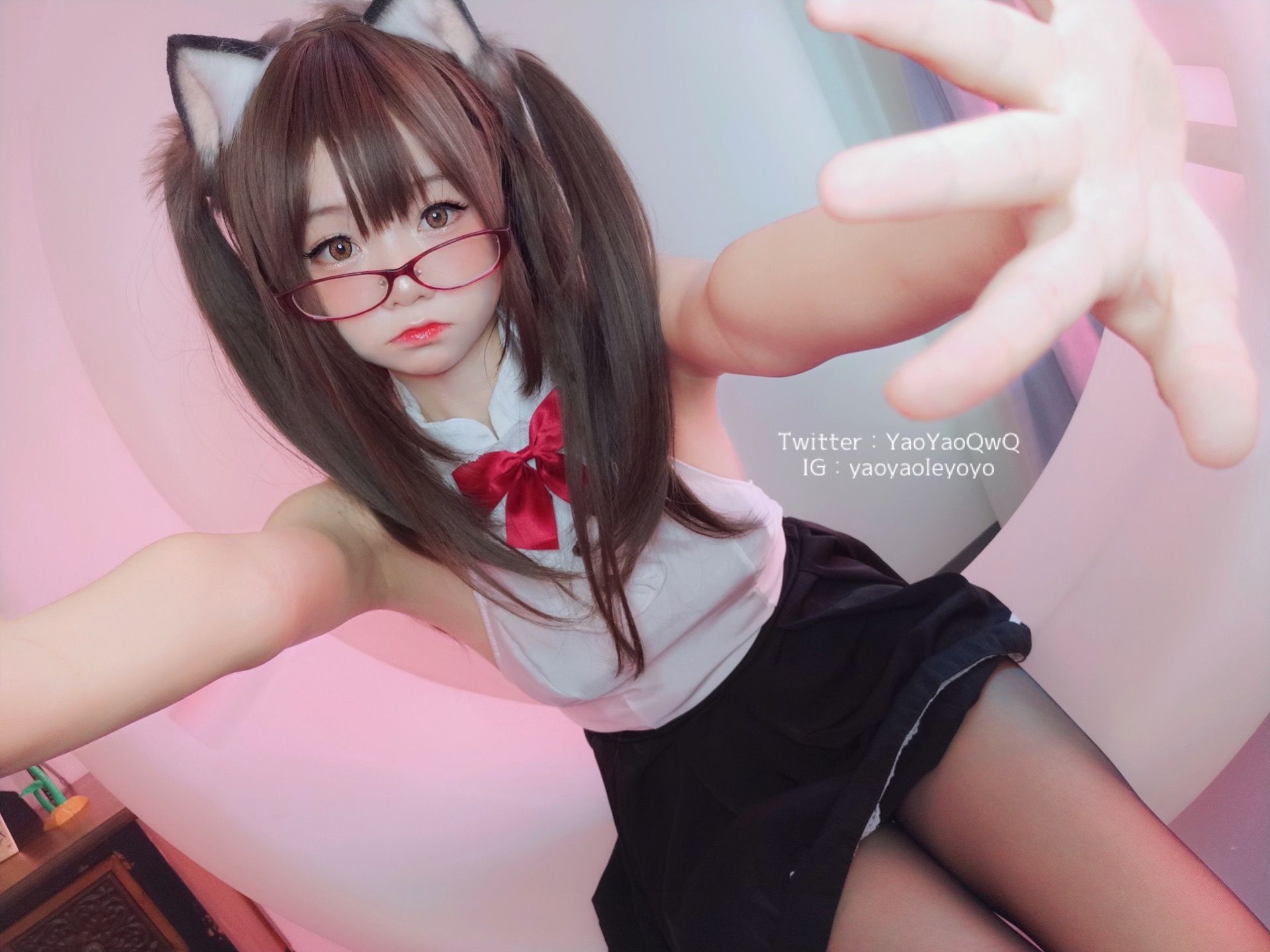 [网红COS] 萌妹子Coser摇摇乐yoyo - 黑色紧身衣第24张