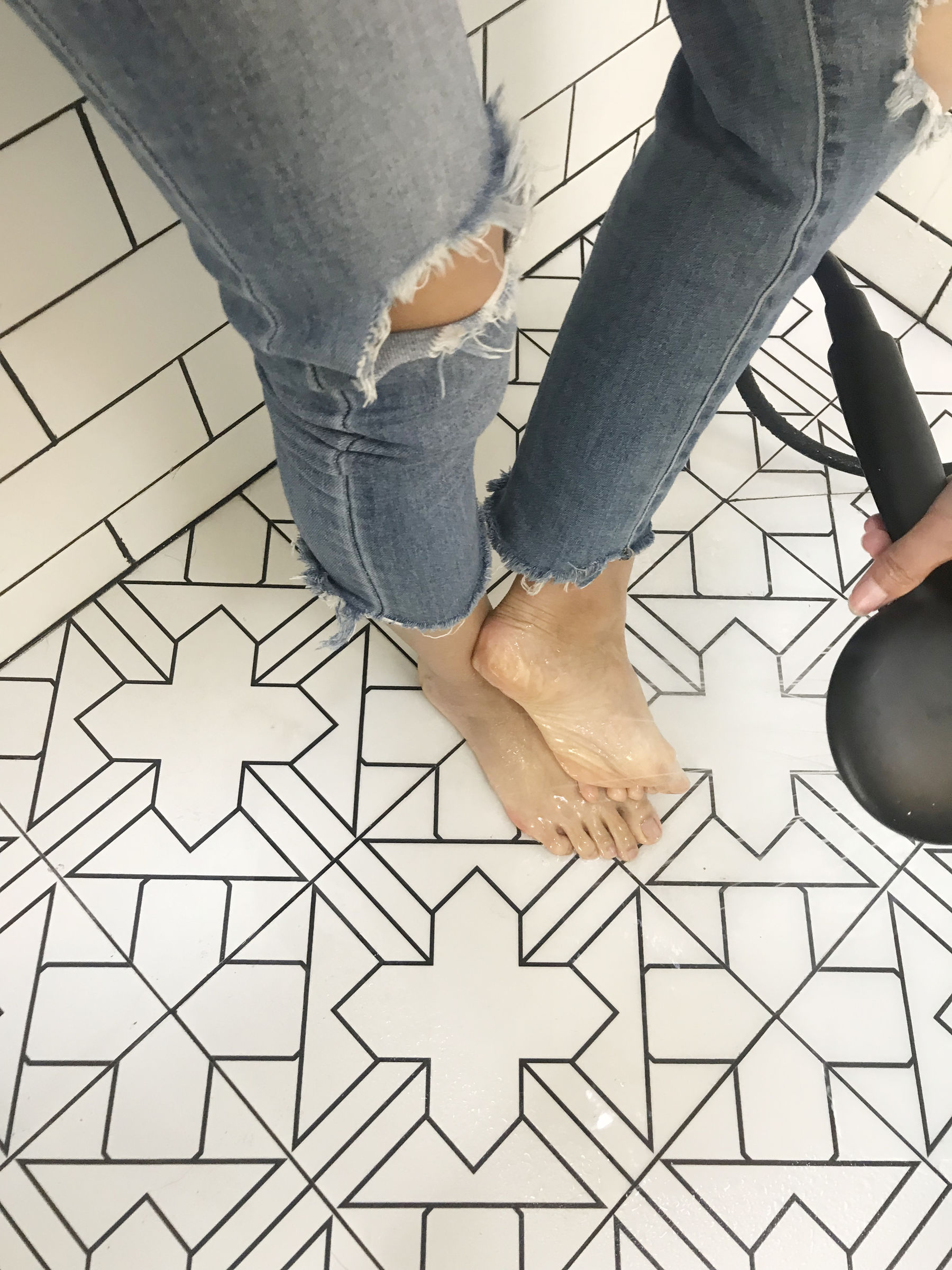 [福利COS] 安乔乔儿(Nia乔乔) No.015 脏脚踩鸡蛋第39张