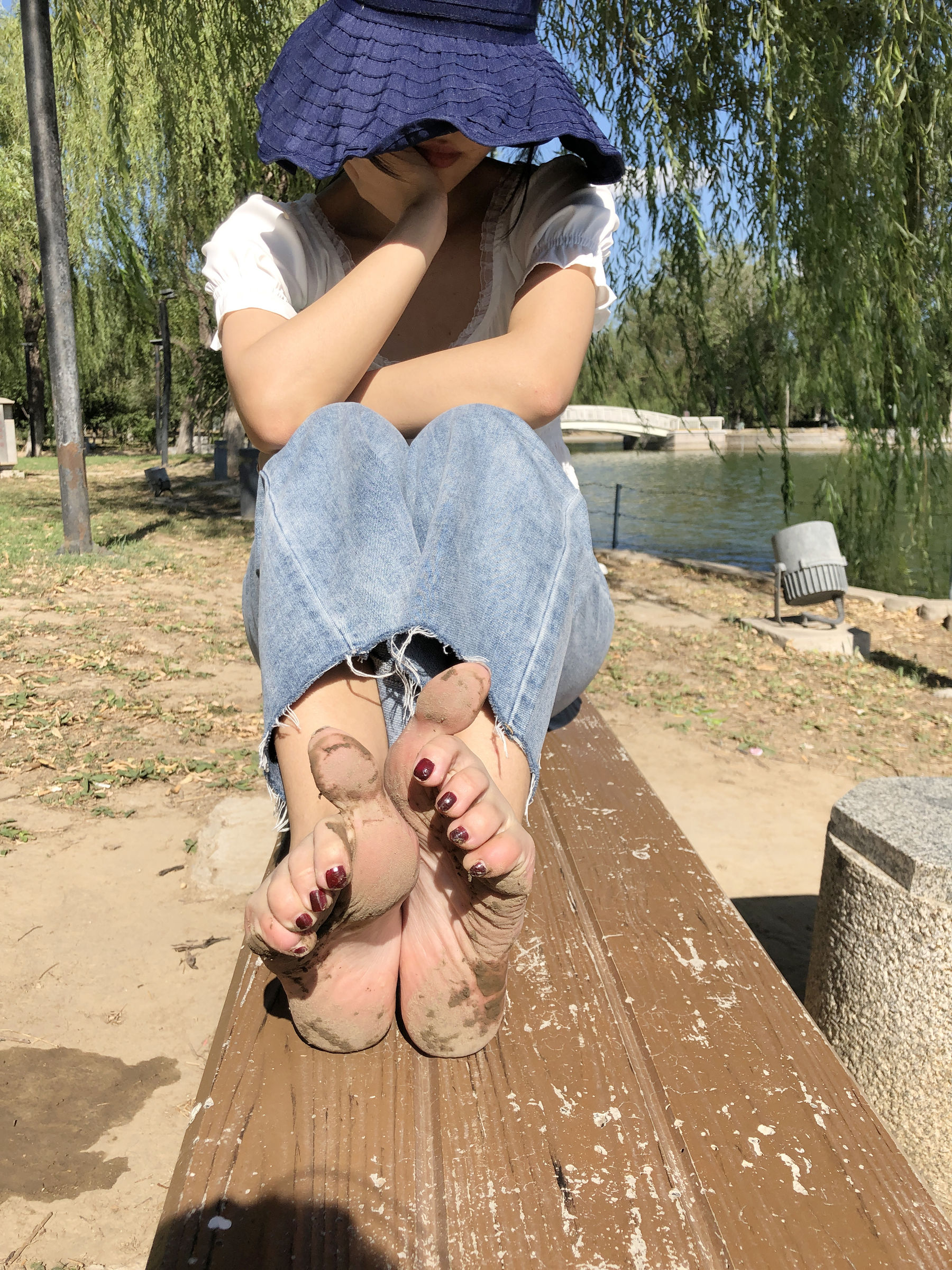 [福利COS] 安乔乔儿(Nia乔乔) No.007 乔乔脏脚底第31张