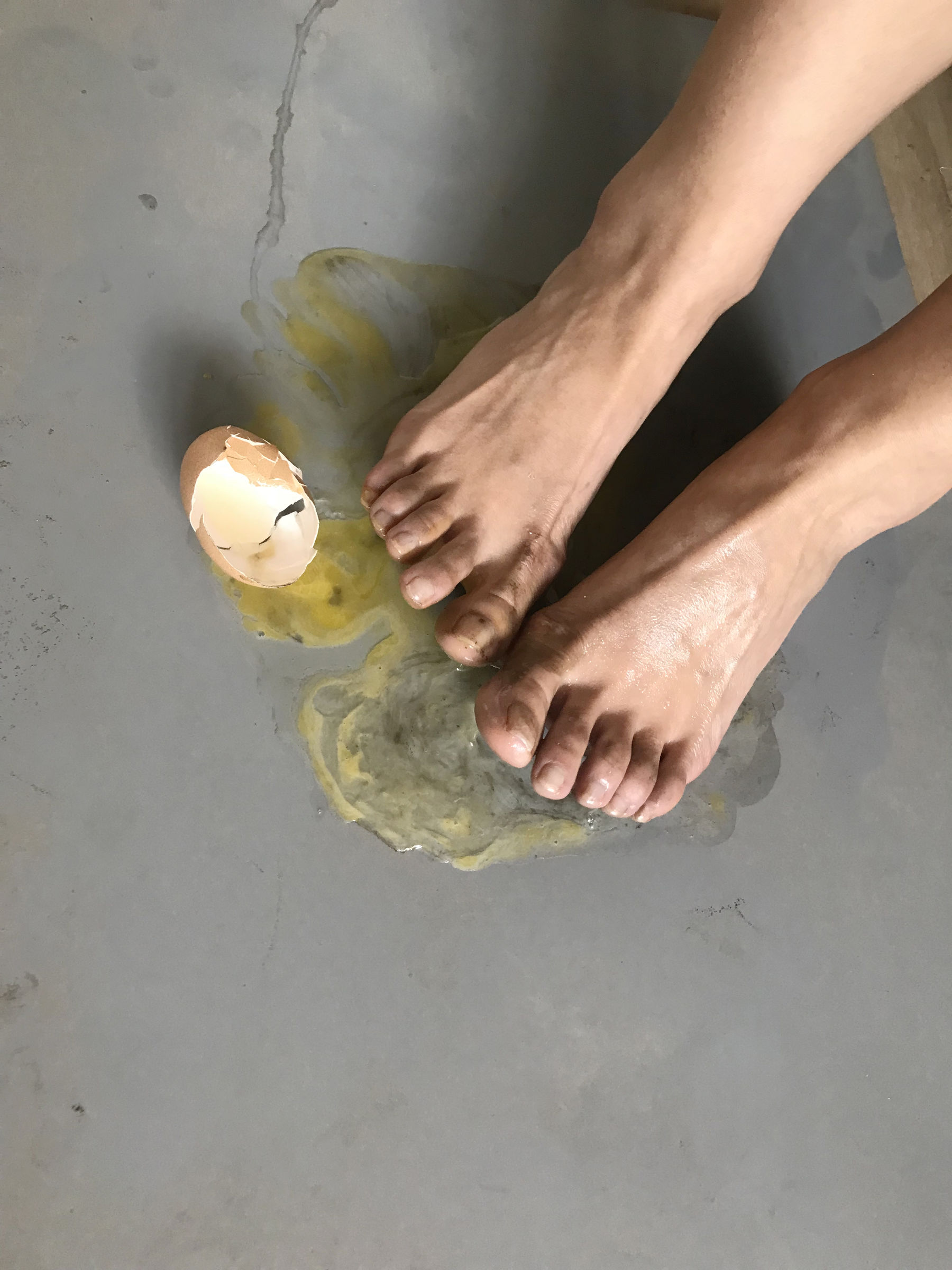 [福利COS] 安乔乔儿(Nia乔乔) No.015 脏脚踩鸡蛋第34张