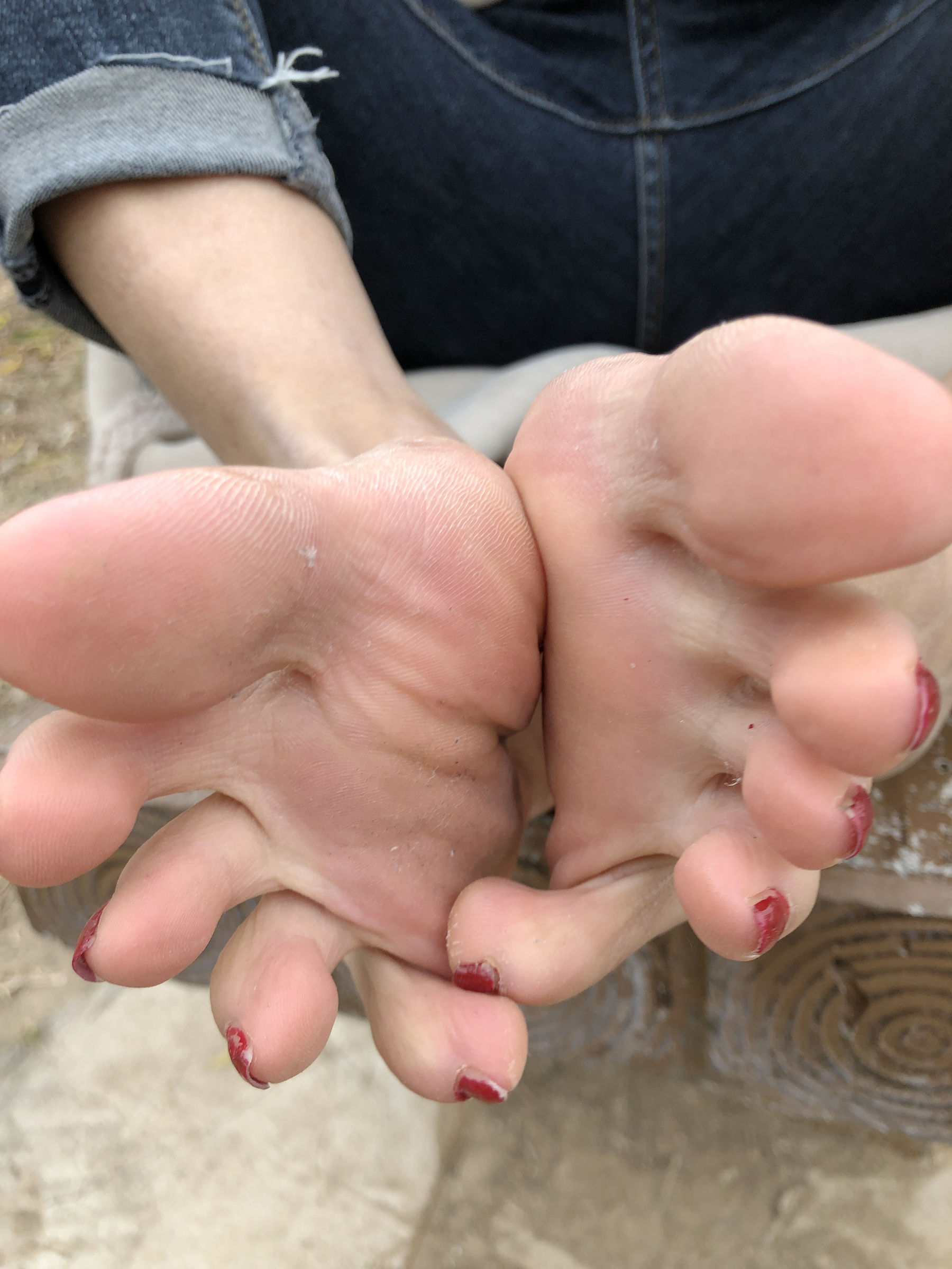 [福利COS] 安乔乔儿(Nia乔乔) No.010 红甲裸足第22张