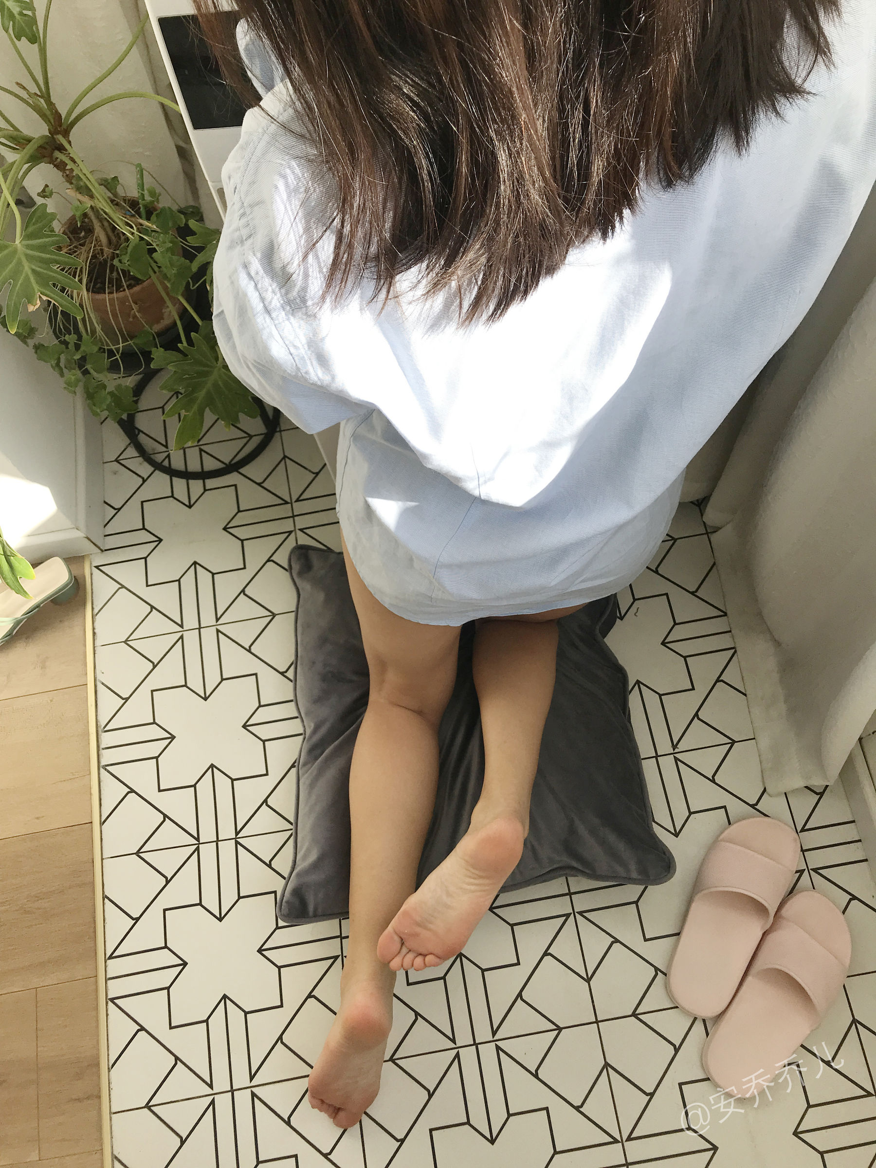 [福利COS] 安乔乔儿(Nia乔乔) No.016 阳台洗衣房第22张