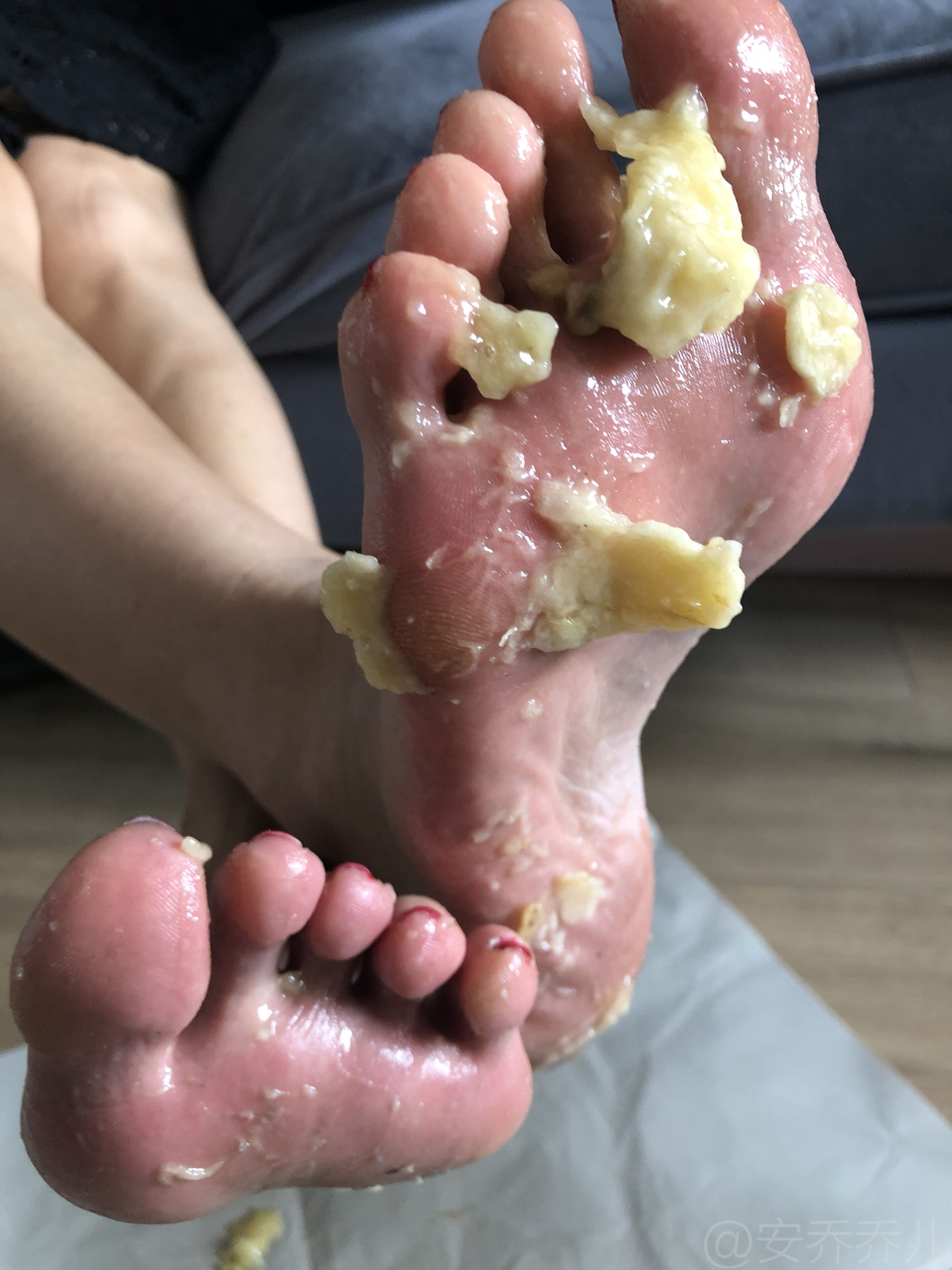 [福利COS] 安乔乔儿(Nia乔乔) No.009 踩香蕉第42张