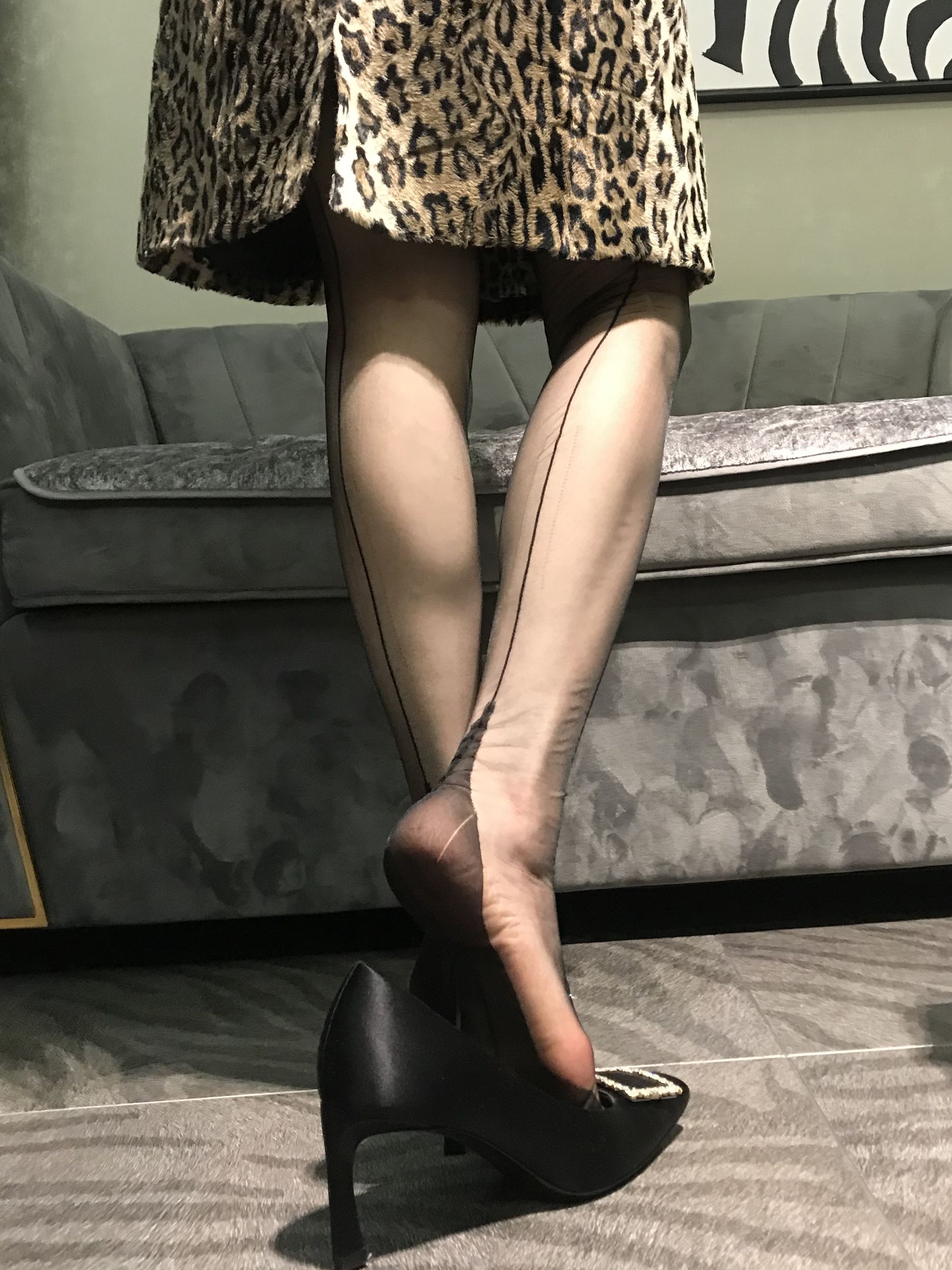 [福利COS] 丝足博主麋鹿_Monroe 2020.04.13 皮草丝惑第19张