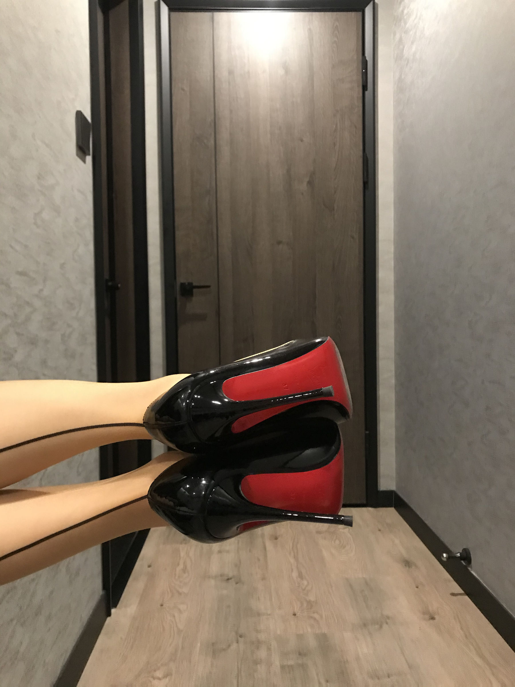 [福利COS] 丝足博主麋鹿_Monroe 2020.07.02 情趣线条丝袜第14张