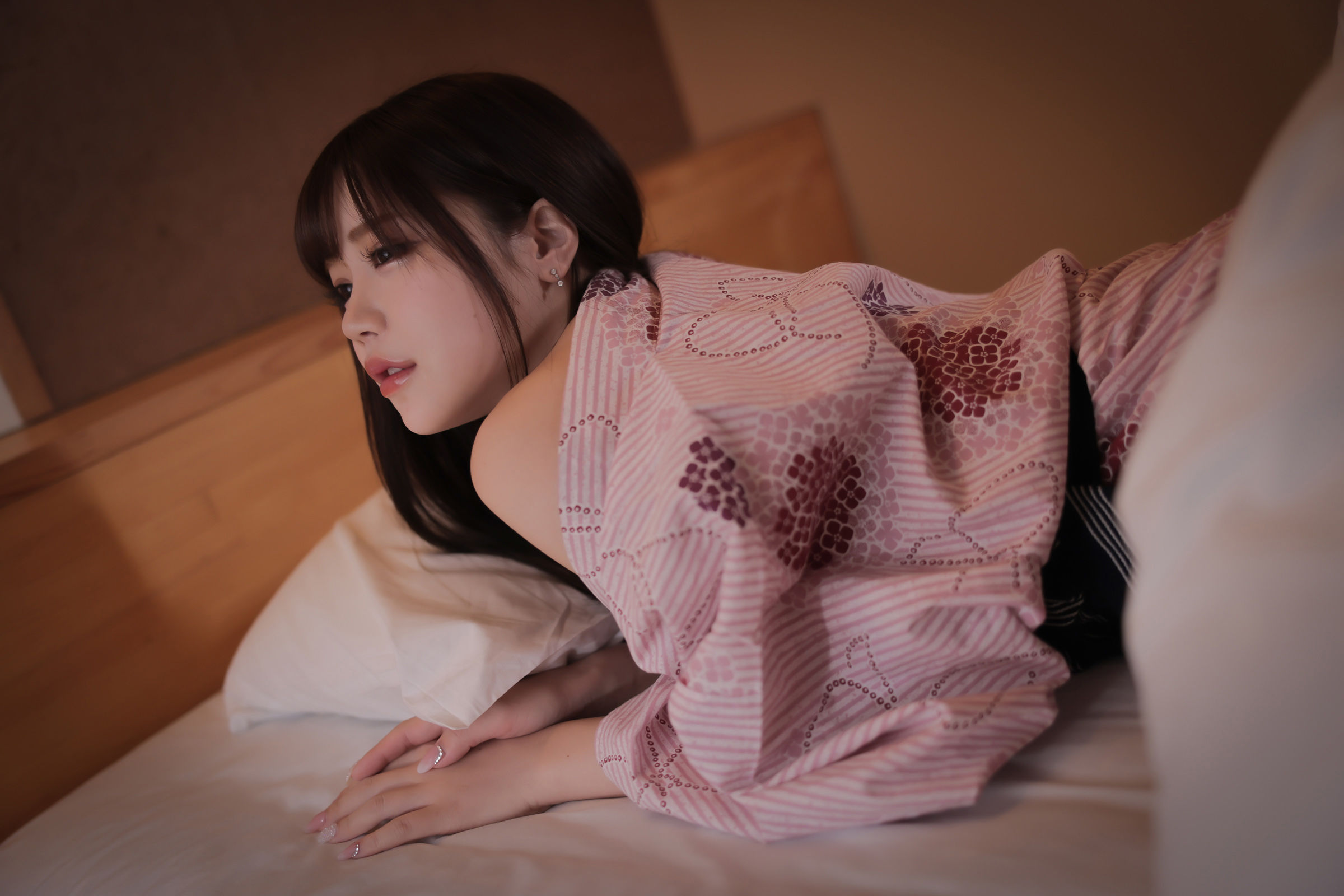 [福利COS] Mai Shirota 白田まい 白田まいと、貸切温泉と、濃厚接触第67张