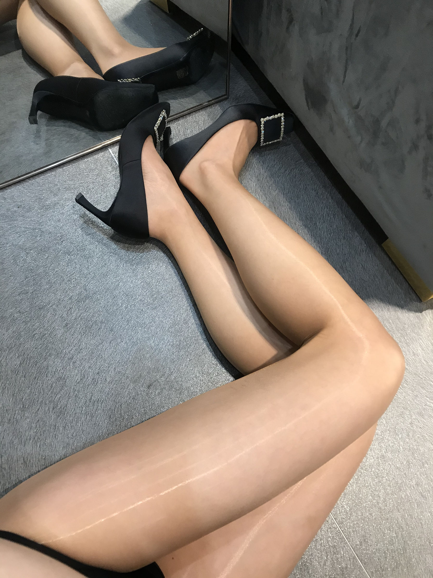 [福利COS] 丝足博主麋鹿_Monroe 2020.04.29 肉色亮丝第20张