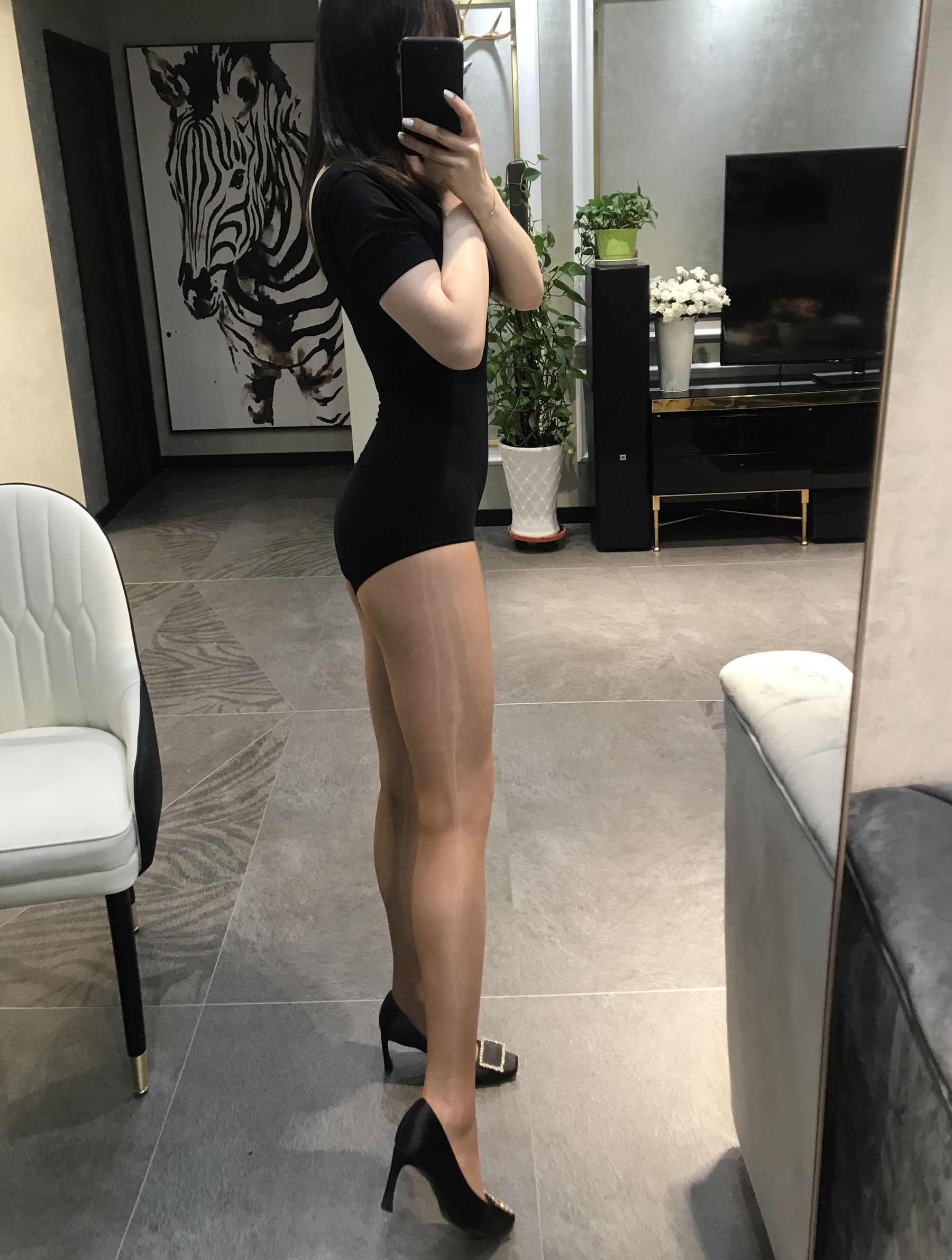 [福利COS] 丝足博主麋鹿_Monroe 2020.04.29 肉色亮丝第16张