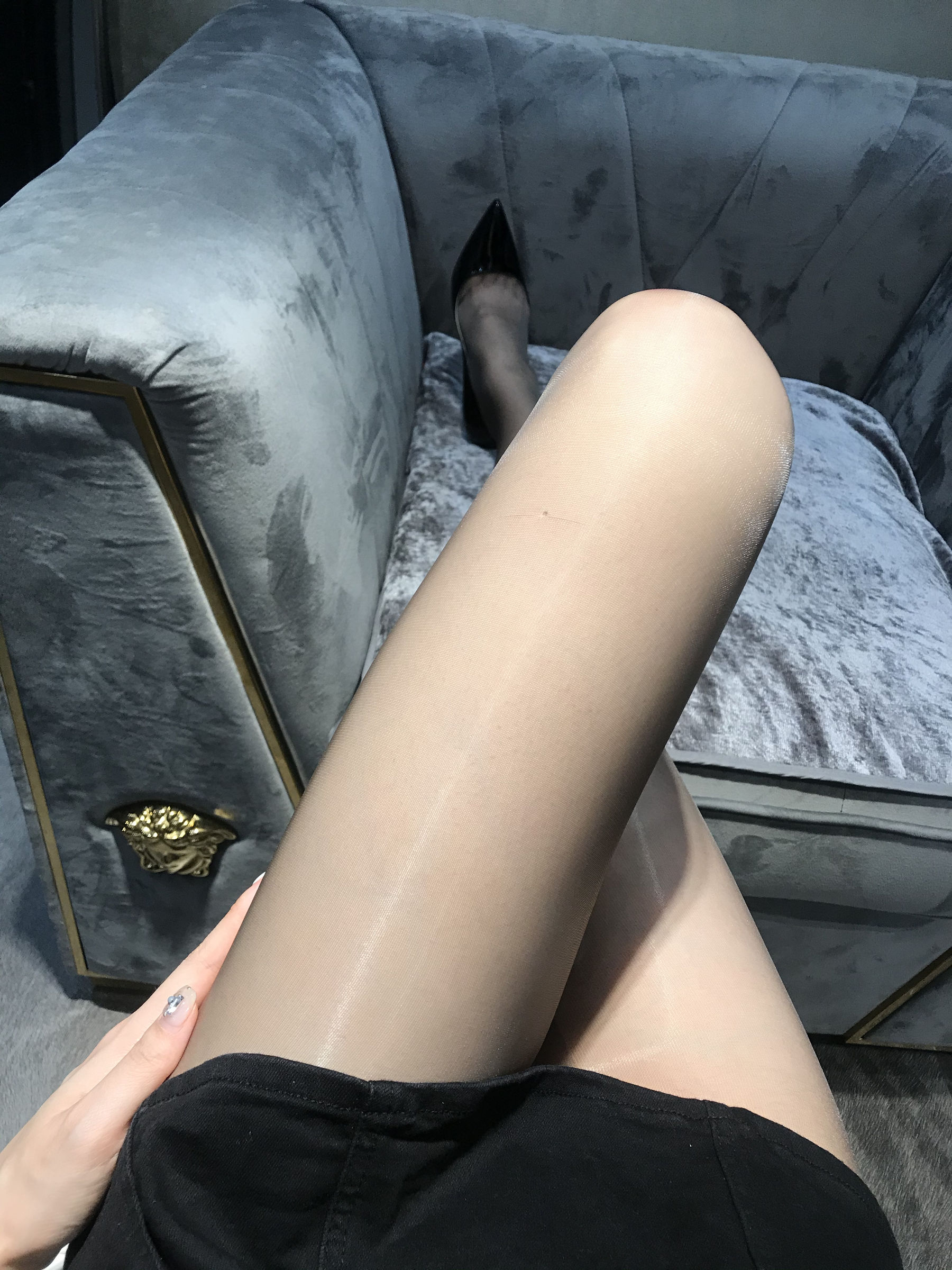 [福利COS] 丝足博主麋鹿_Monroe 2020.06.02 灰亮丝第1张