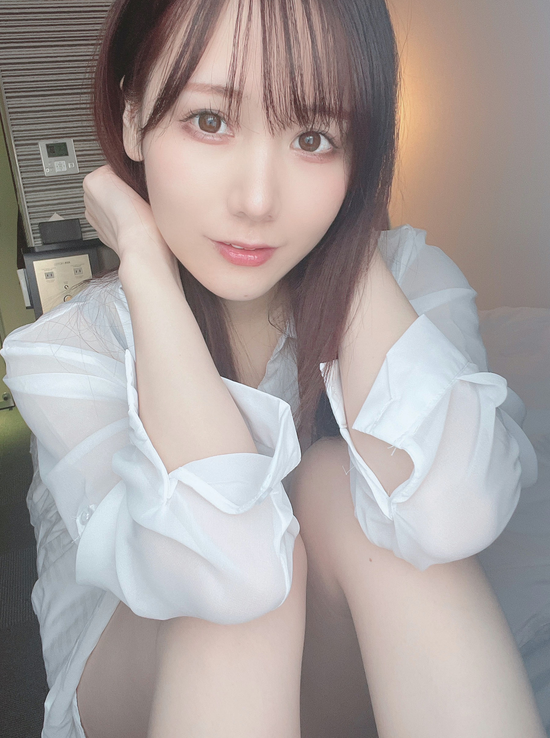 [福利COS] 日本甜美COSERけんけん[fantia] 20220128-透けシャツ×ランジェリー第1张