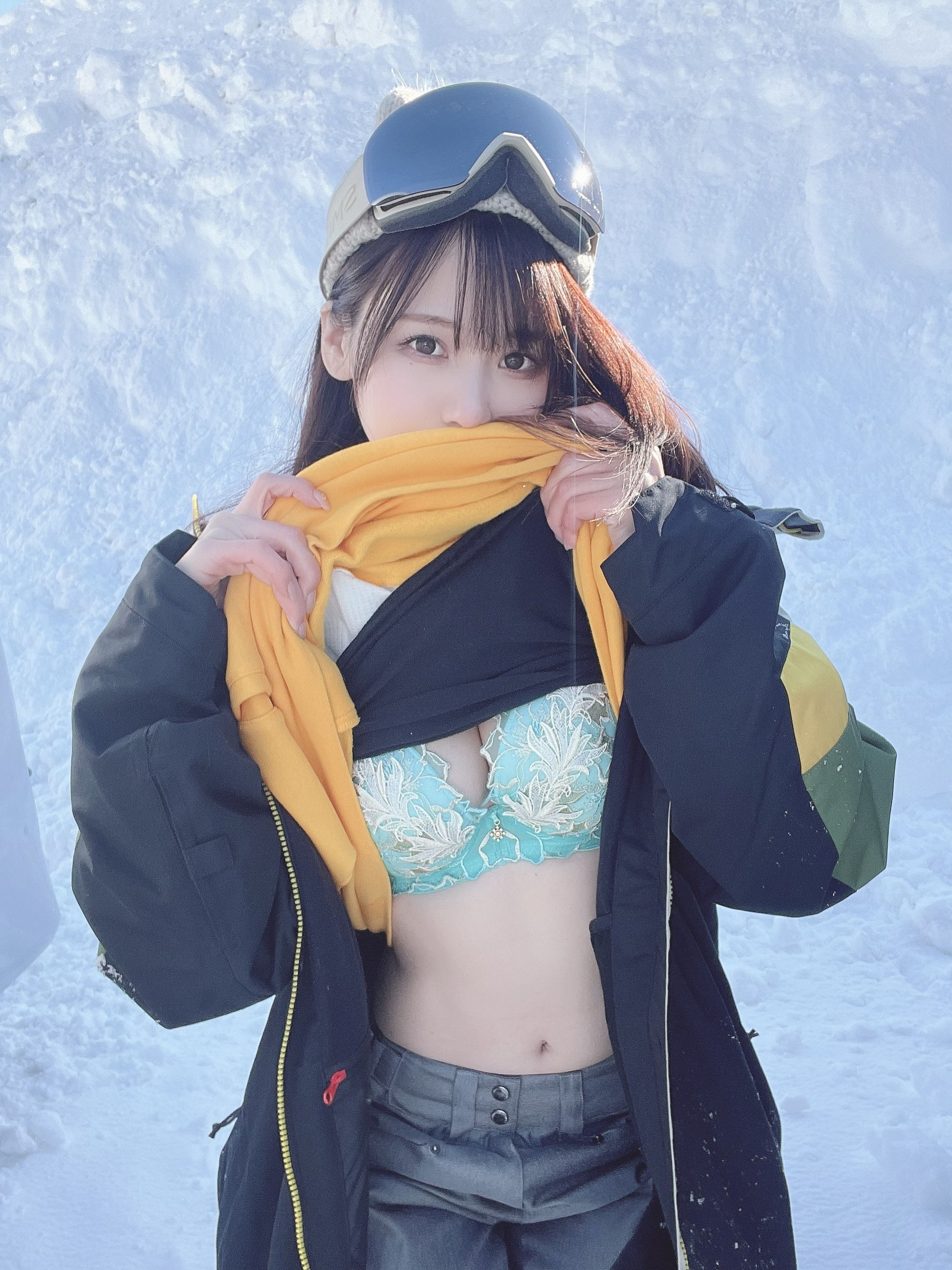 [福利COS] 日本甜美COSERけんけん[fantia] 20220131-スノボウェア第5张