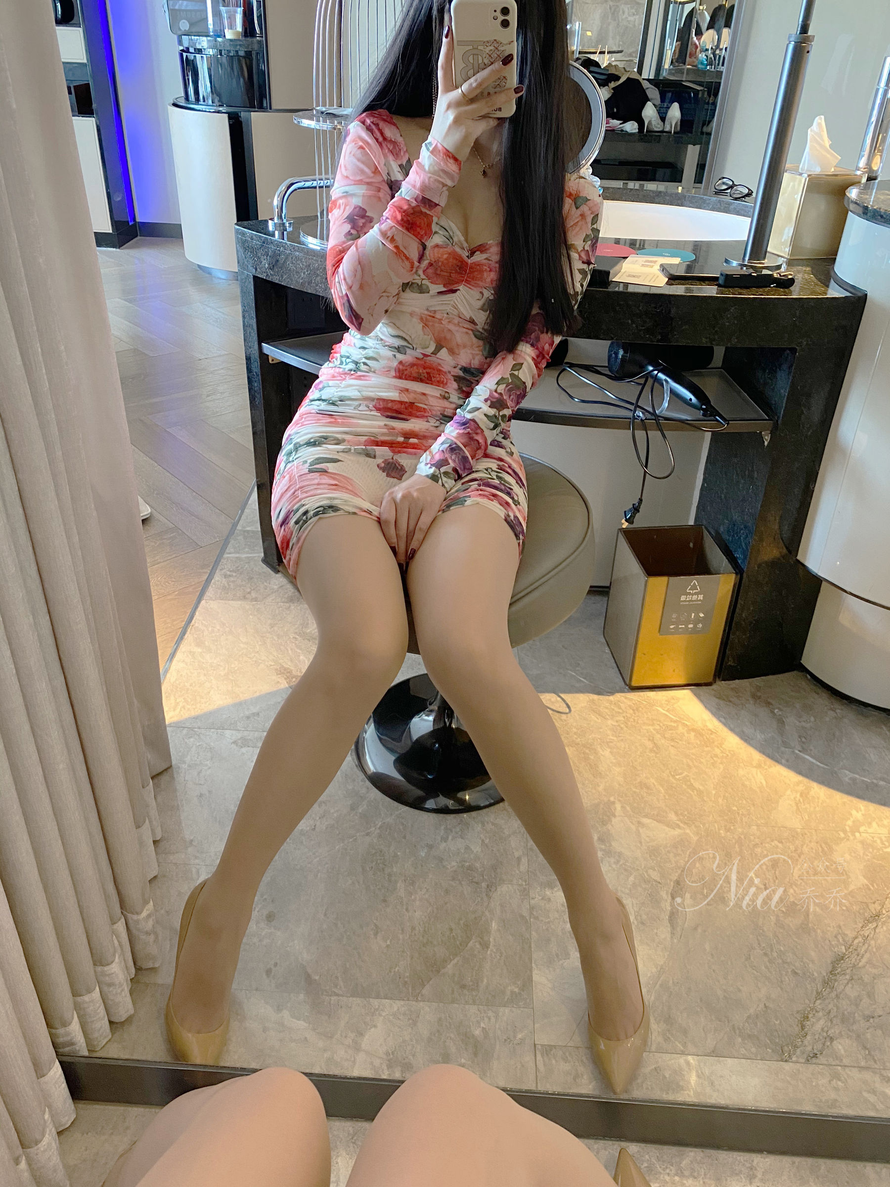 [福利COS] 安乔乔儿(Nia乔乔) No.030 温柔少妇风第2张