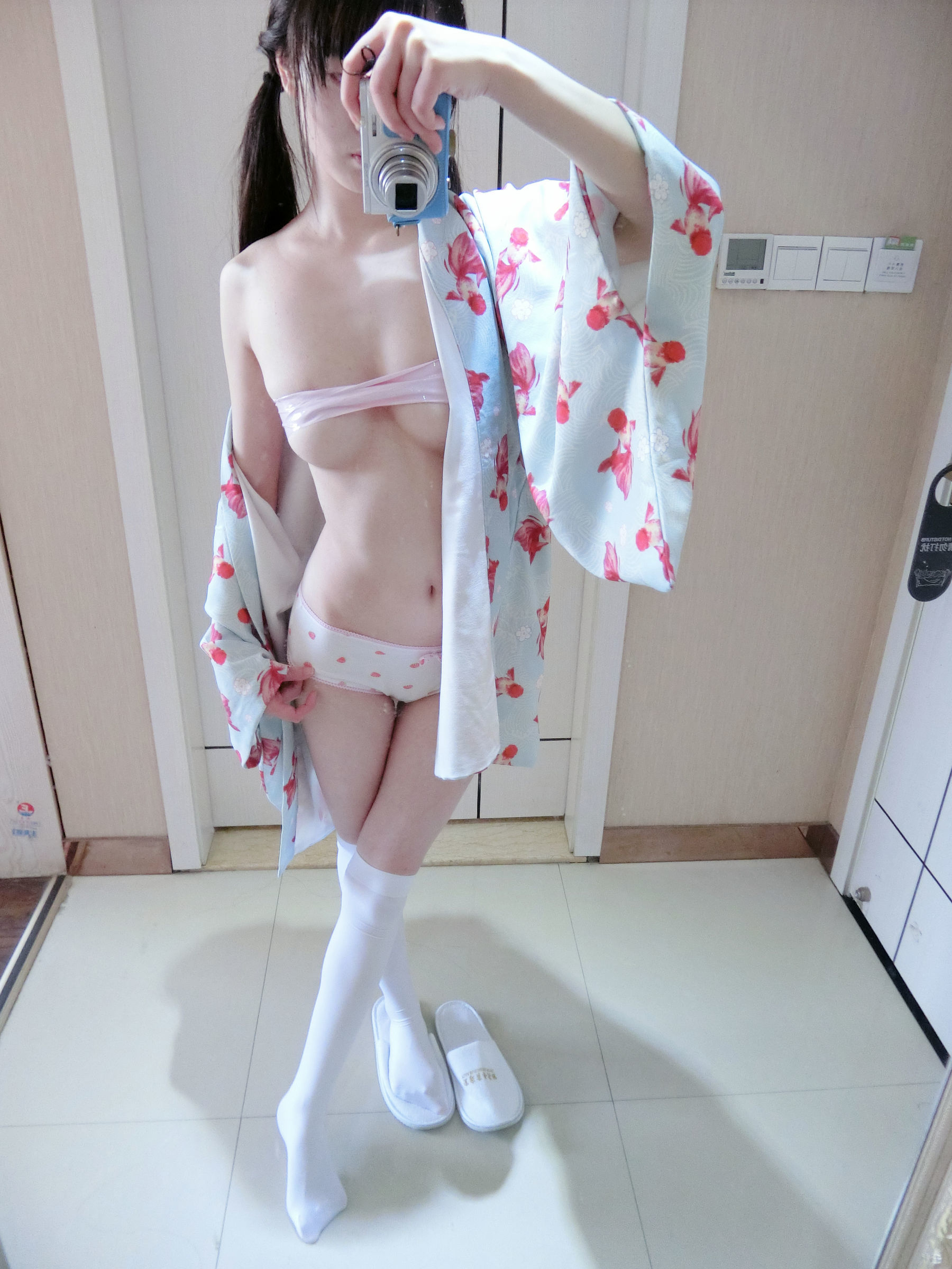 [福利COS] 微博萌妹子西尔酱 - 金鱼和服第12张