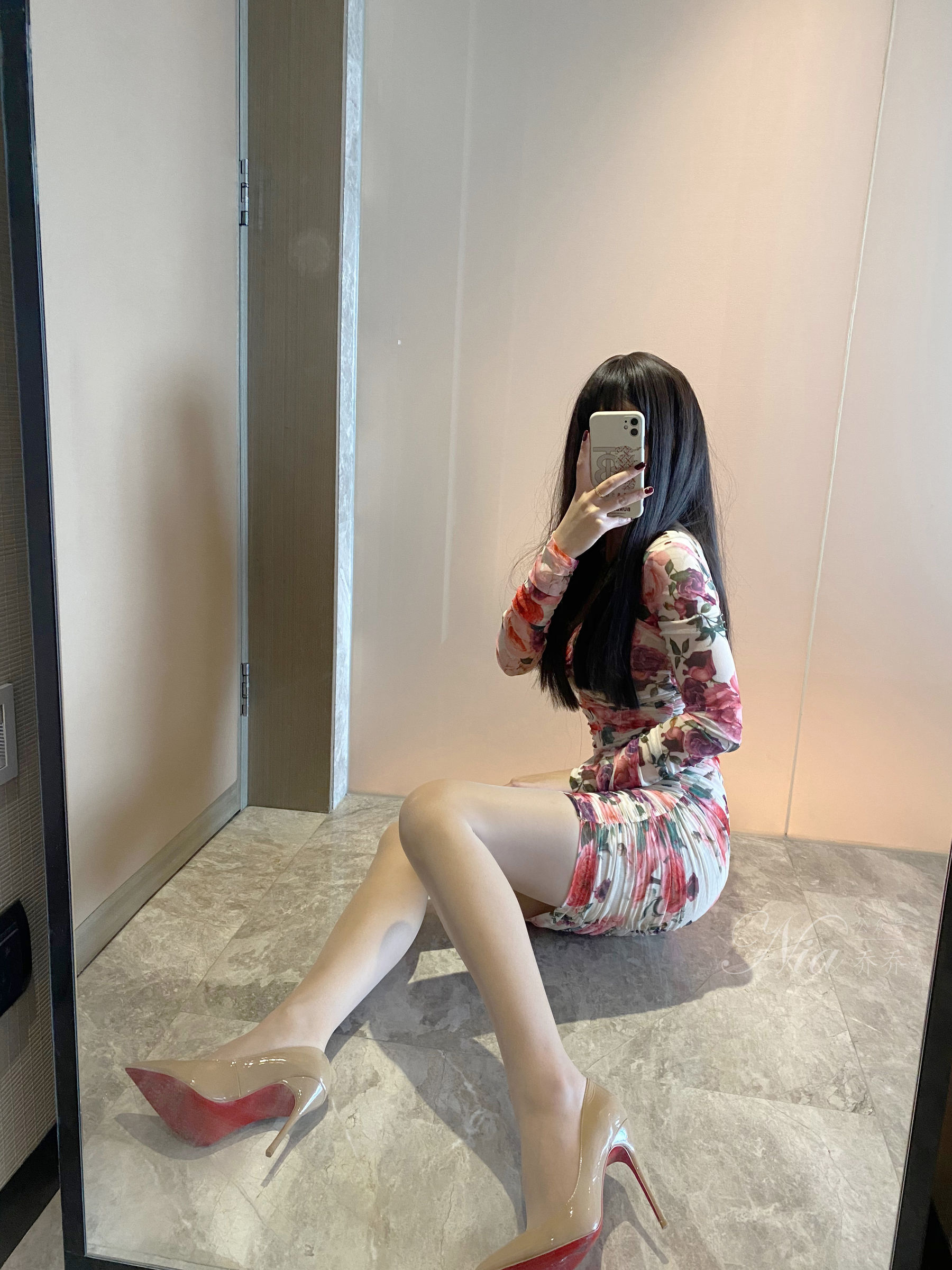 [福利COS] 安乔乔儿(Nia乔乔) No.030 温柔少妇风第4张