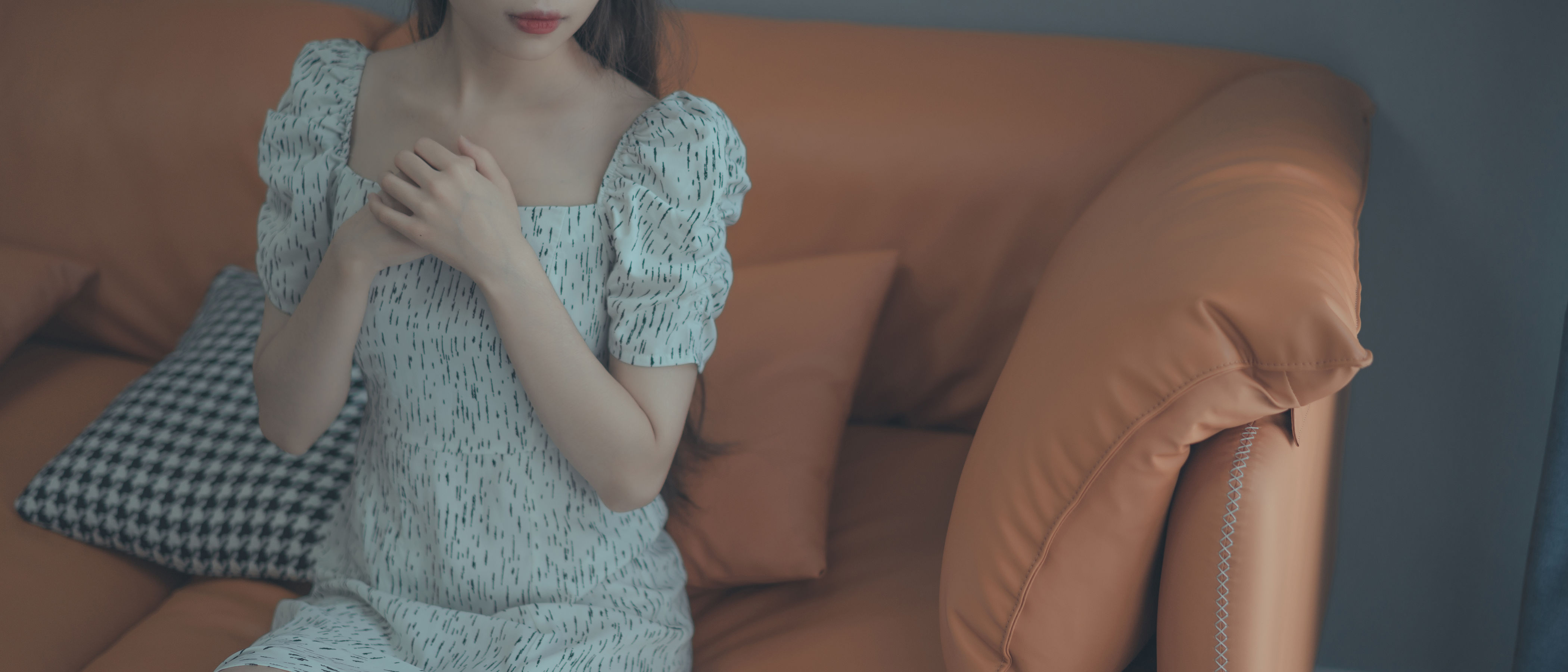 [福利COS] 杏仁曲奇 - 反差表姐第4张