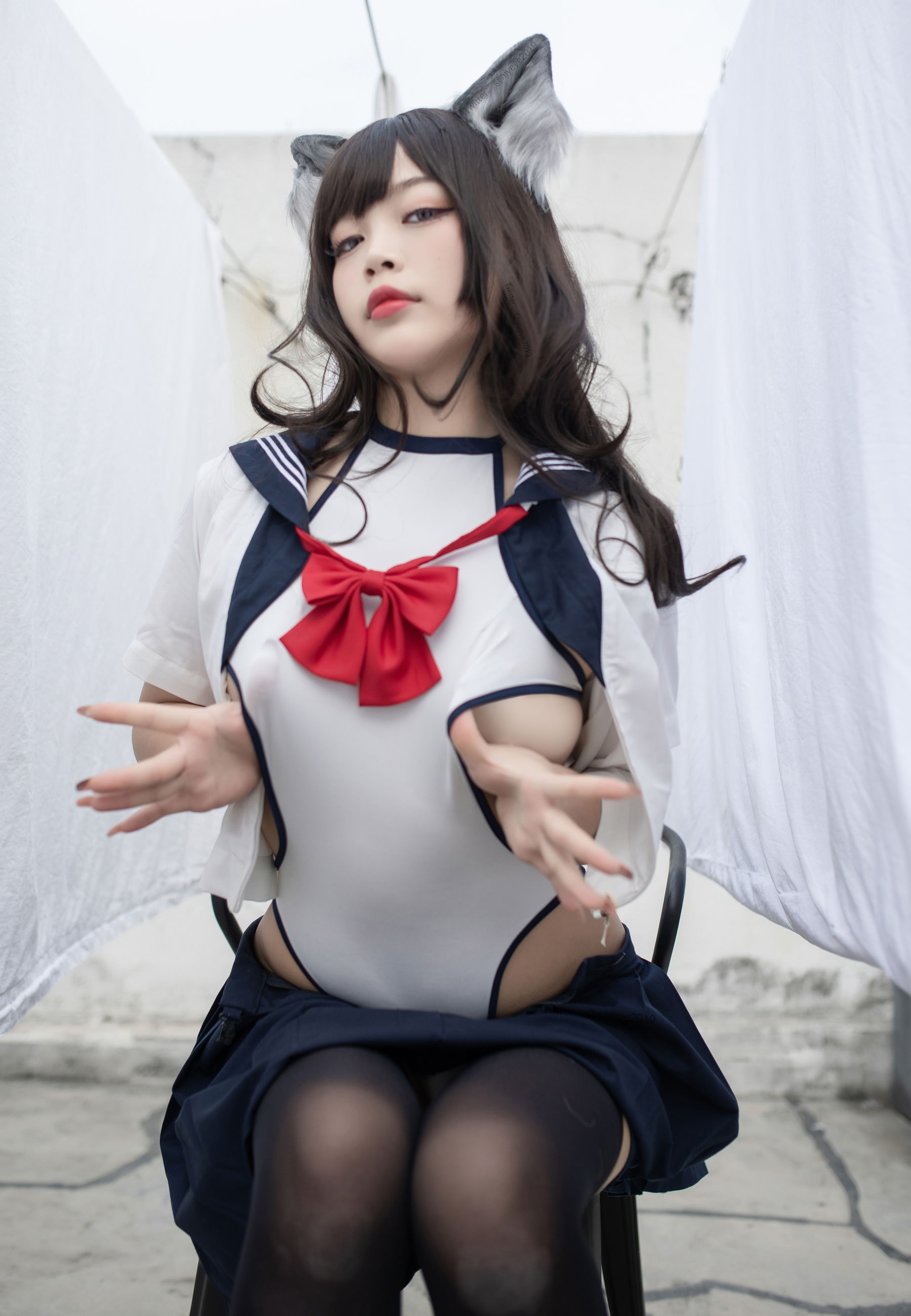 [福利COS] 萌系小姐姐-白烨- - 魅惑狼姐姐 室外第8张