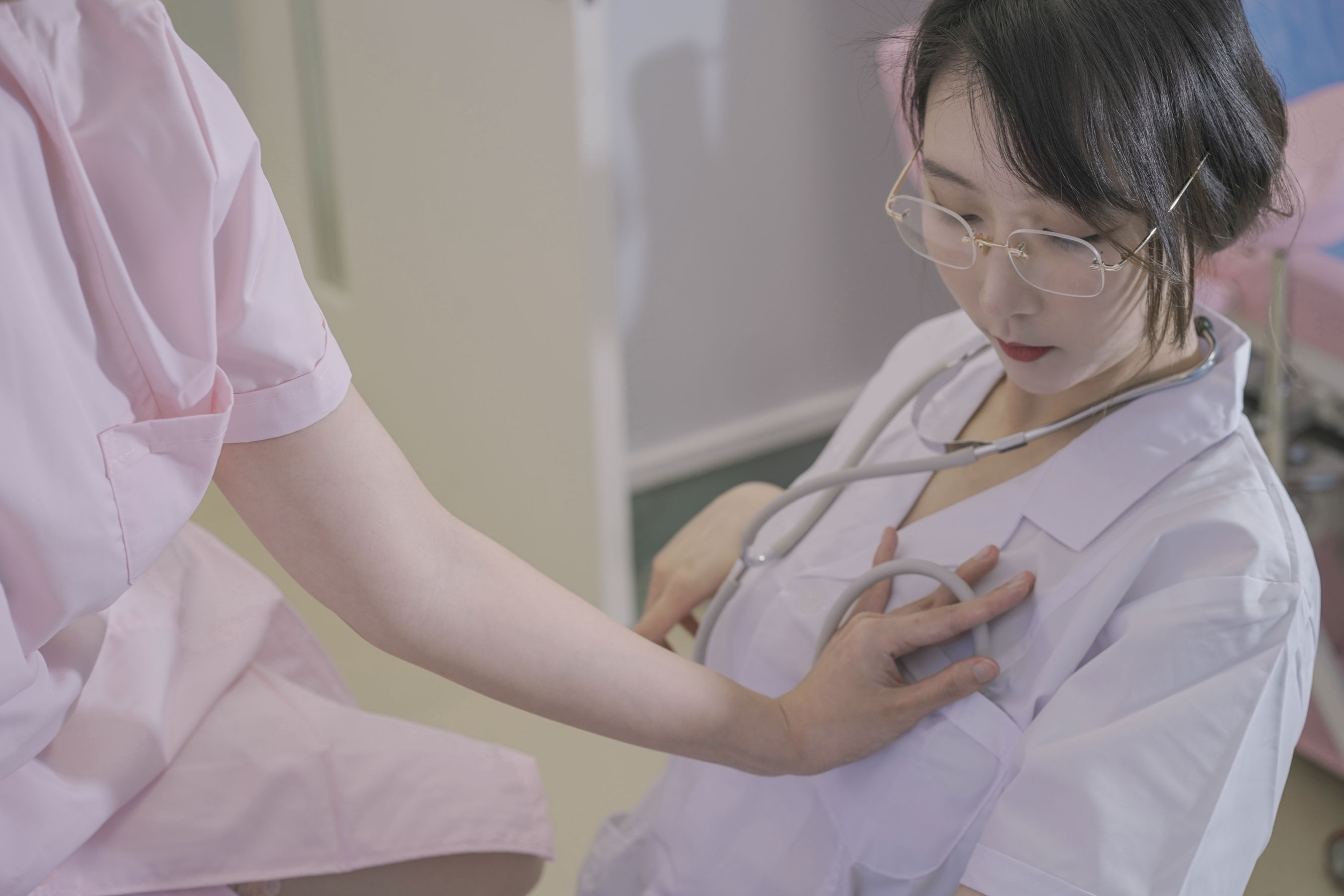 [福利COS] 云溪溪&amp;amp;奶桃桃 N47医护第7张