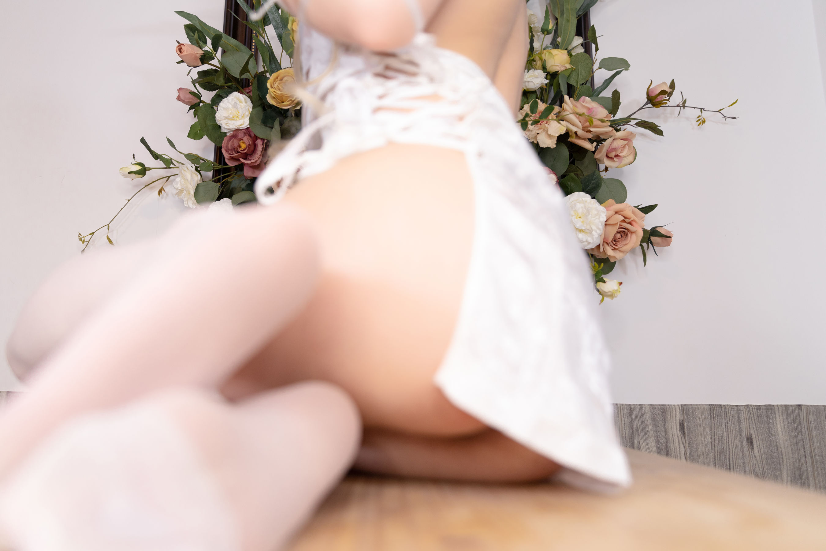 [福利COS] 尤物清水由乃 - 金发旗袍第1张