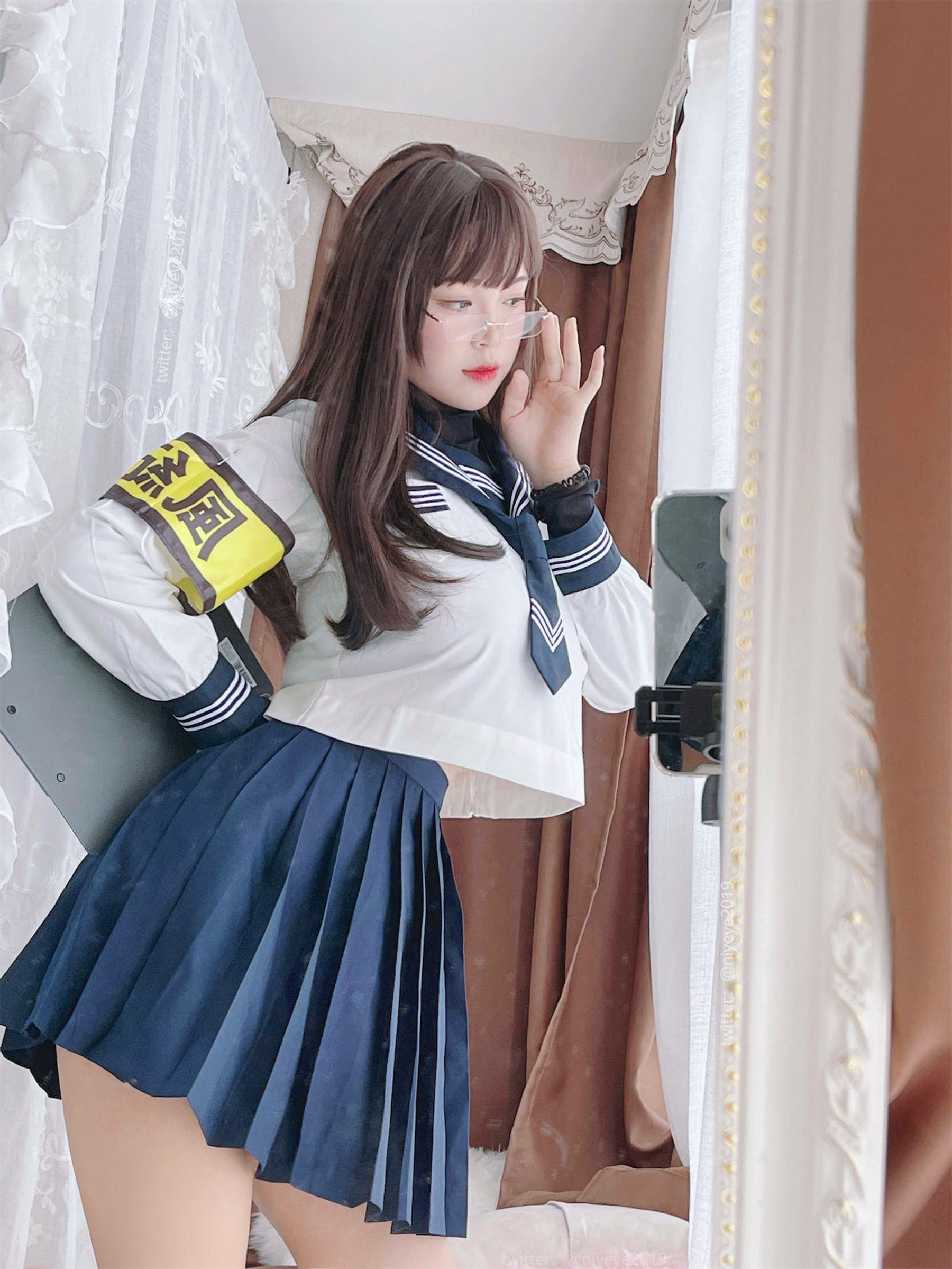 [福利COS] 萌系小姐姐-白烨-&amp;amp;耶米西奶露 - 风纪委员第3张