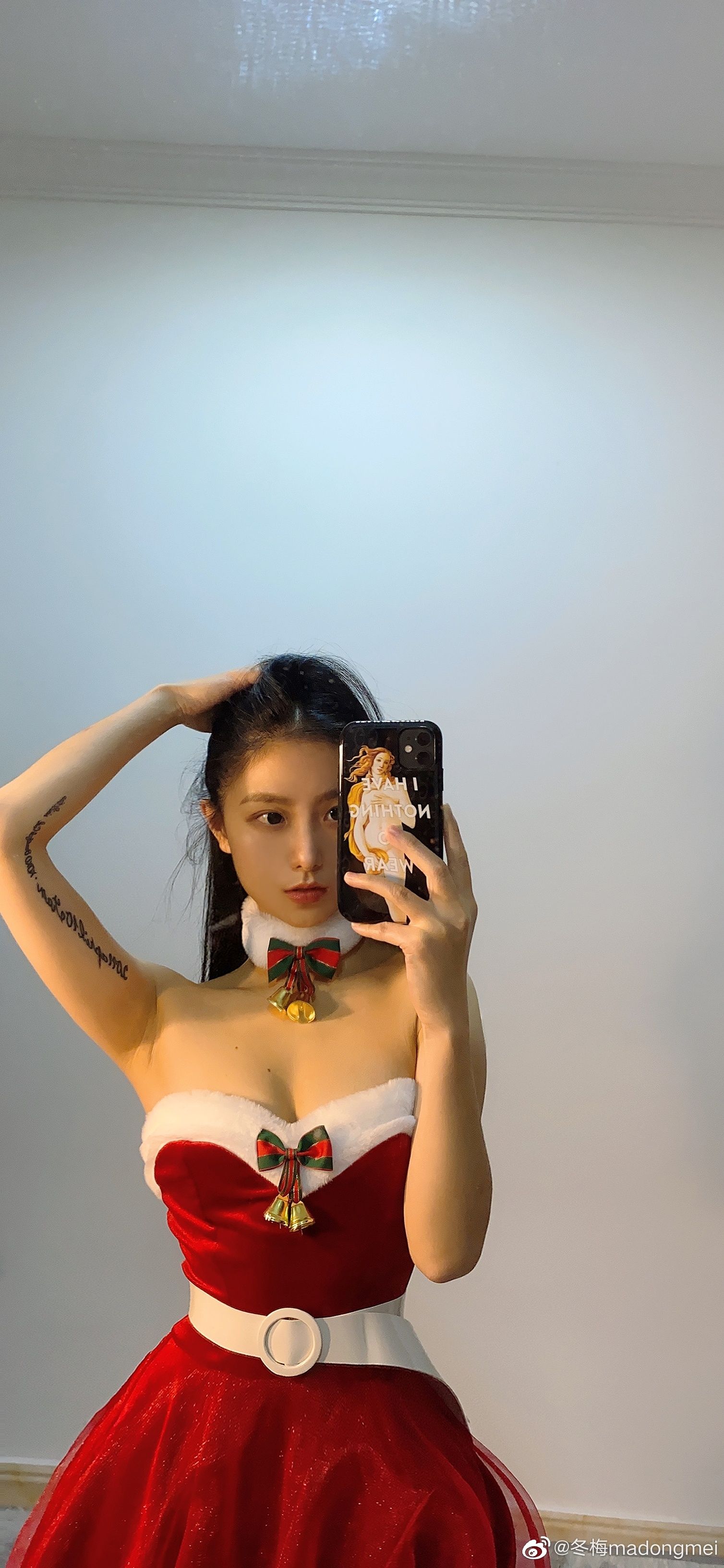 [福利COS] 俏妞qiaoniuTT - 丝袜长腿翘臀 视图合集第8张