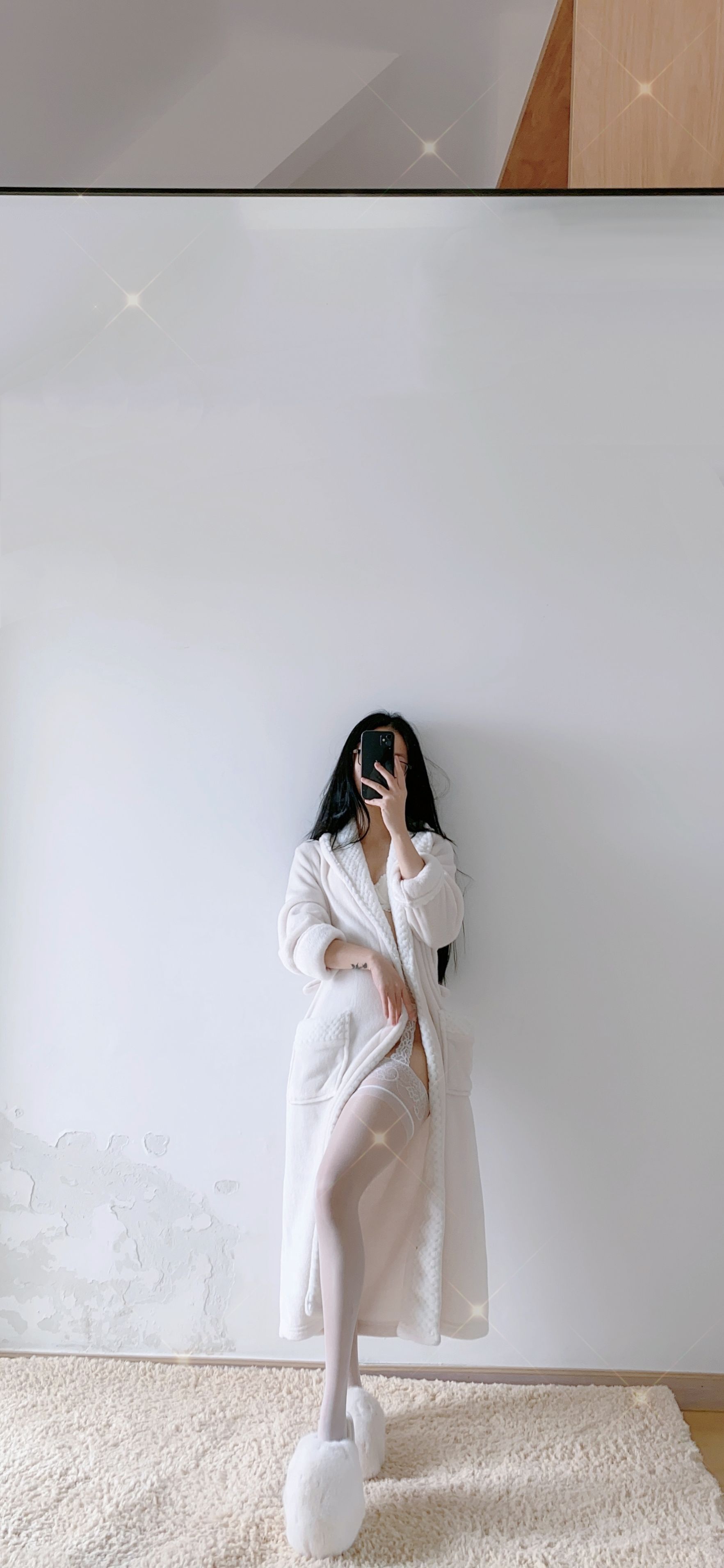 [福利COS] 俏妞qiaoniuTT - 丝袜长腿翘臀 视图合集第66张