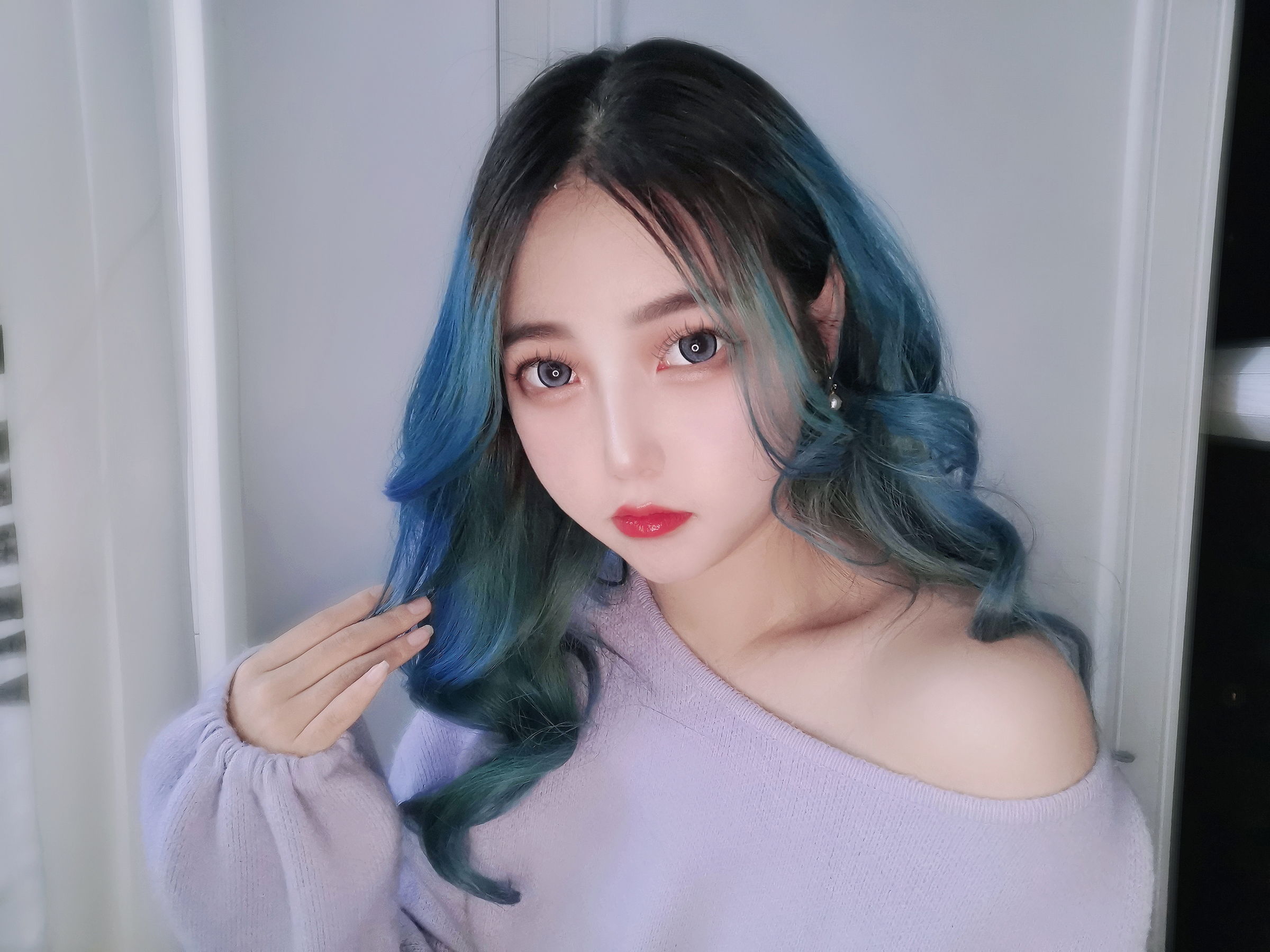 [福利COS] eloise软软 - 双拼丝袜第2张