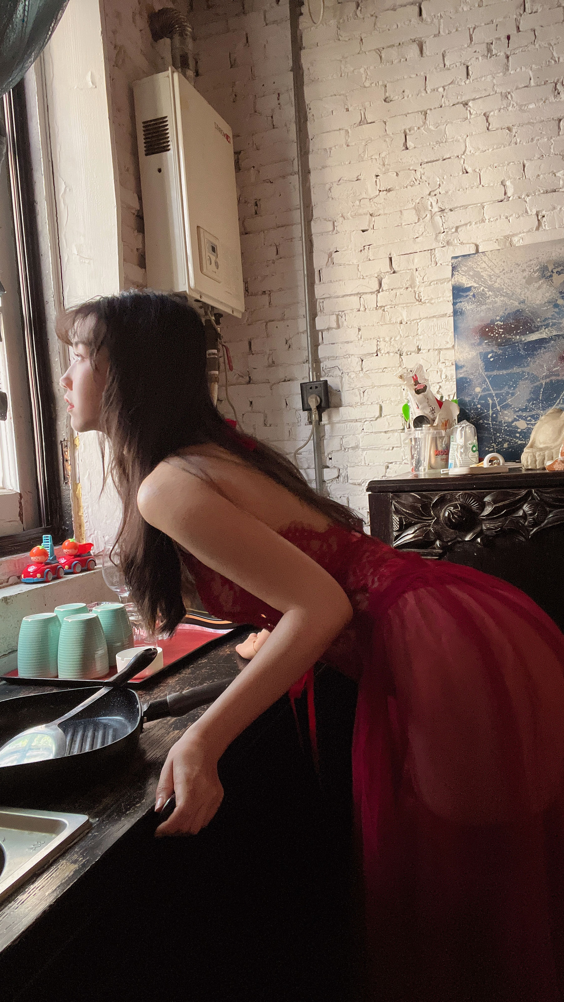 [福利COS] 微博人气Coser不呆猫 - 霸气红色人妻第10张