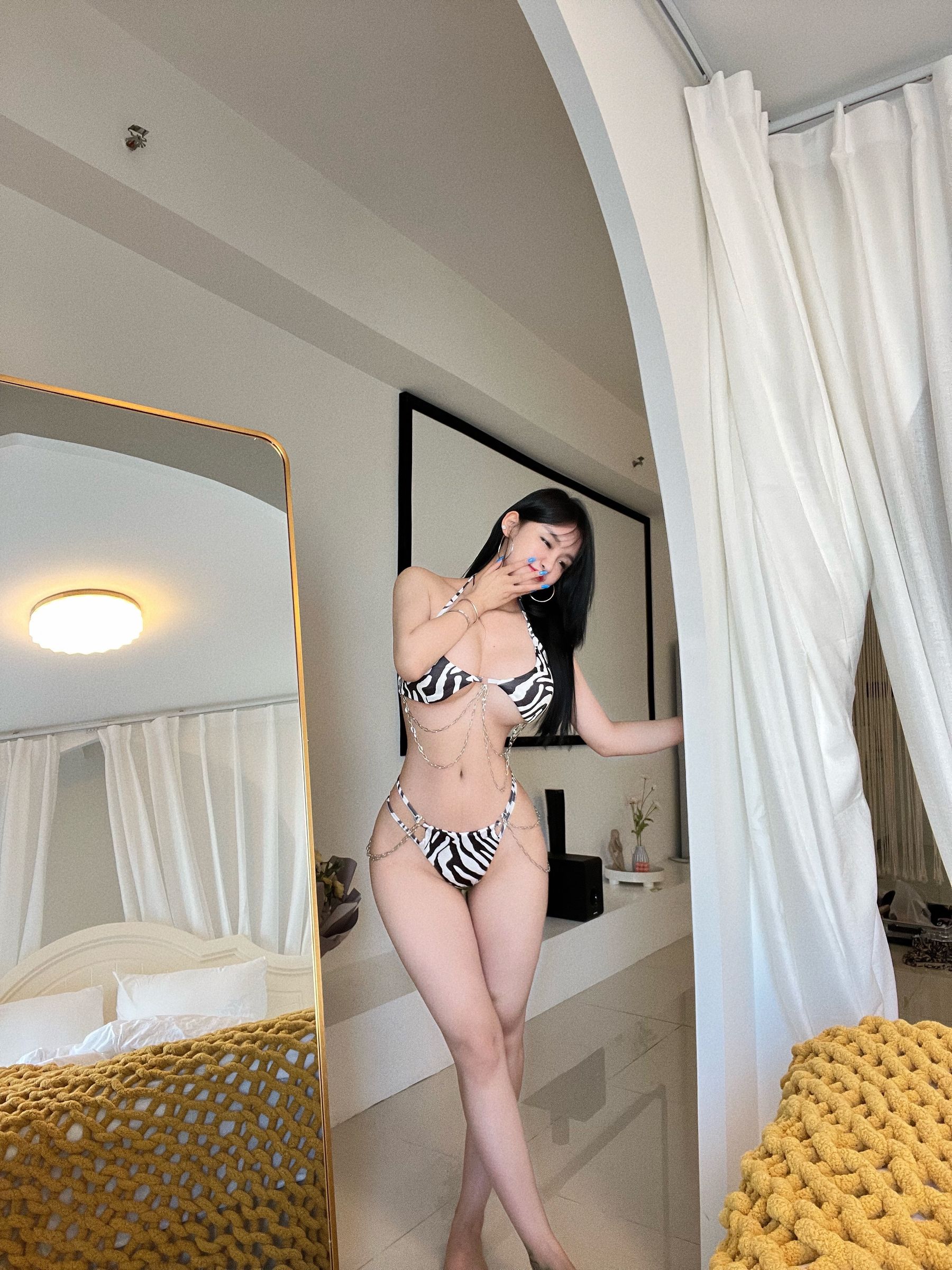 [福利COS] 张鑫 微密圈视图合集第42张