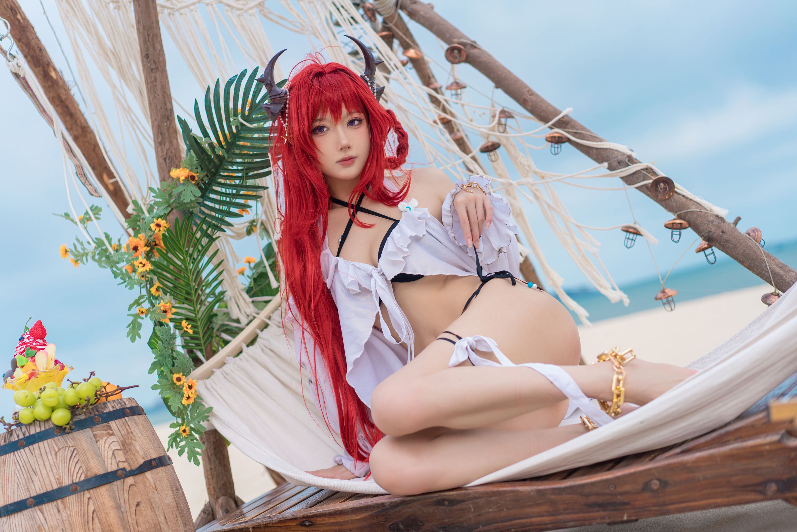 [福利COS] 动漫博主阿包也是兔娘 - 明日方舟 史尔特尔泳装第8张