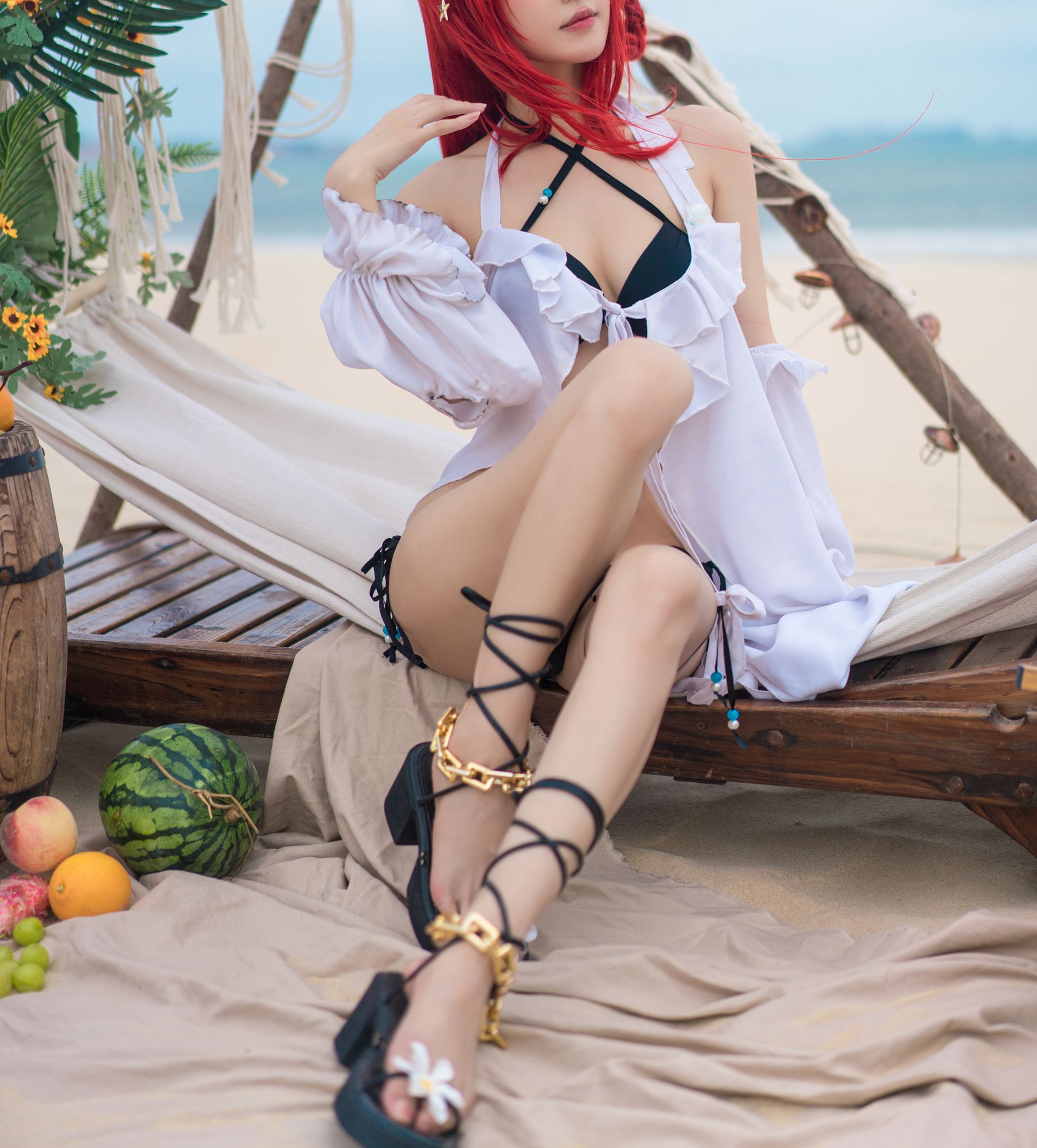 [福利COS] 动漫博主阿包也是兔娘 - 明日方舟 史尔特尔泳装第1张