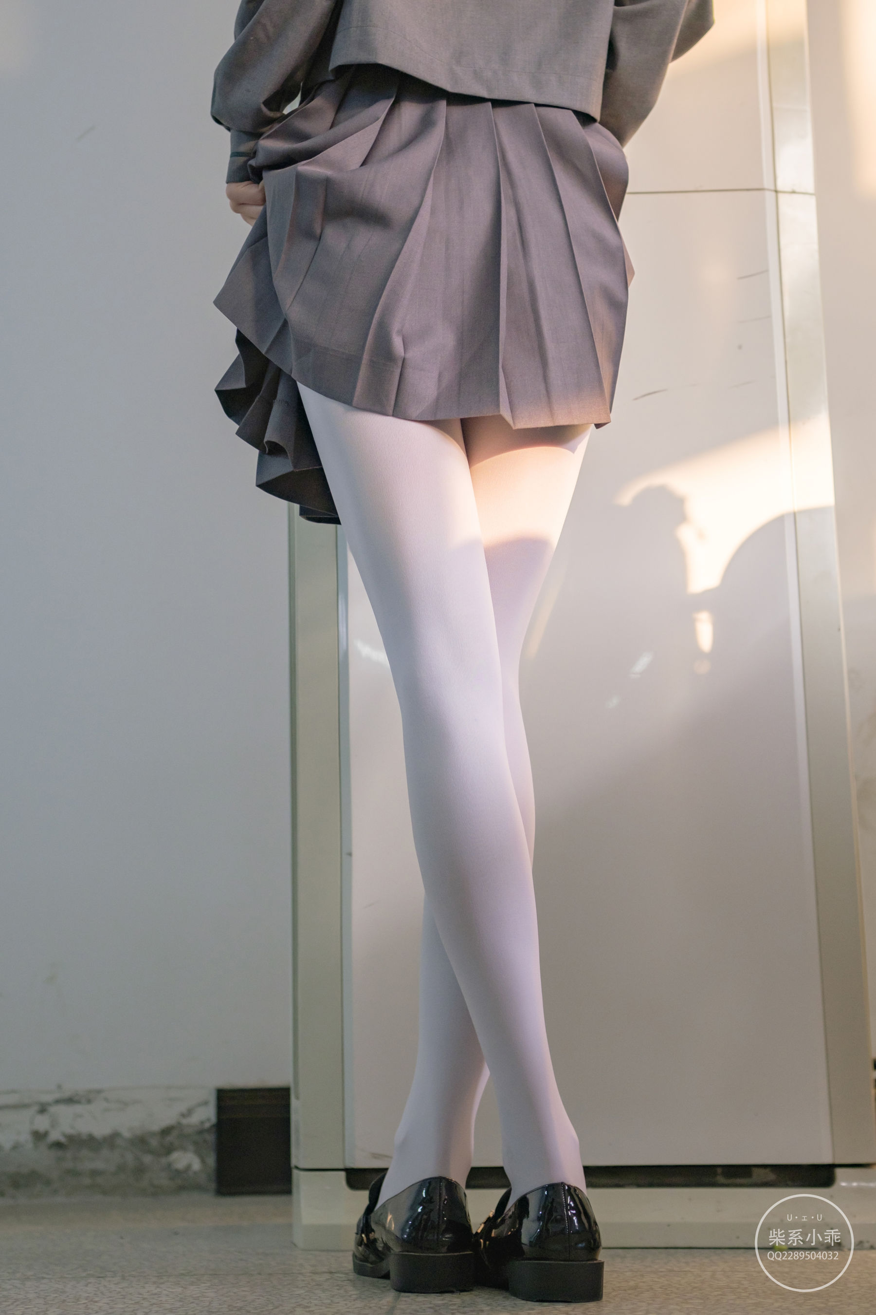 [福利COS] 柴系小乖(稚乖画册) - 夜夜 教室第19张