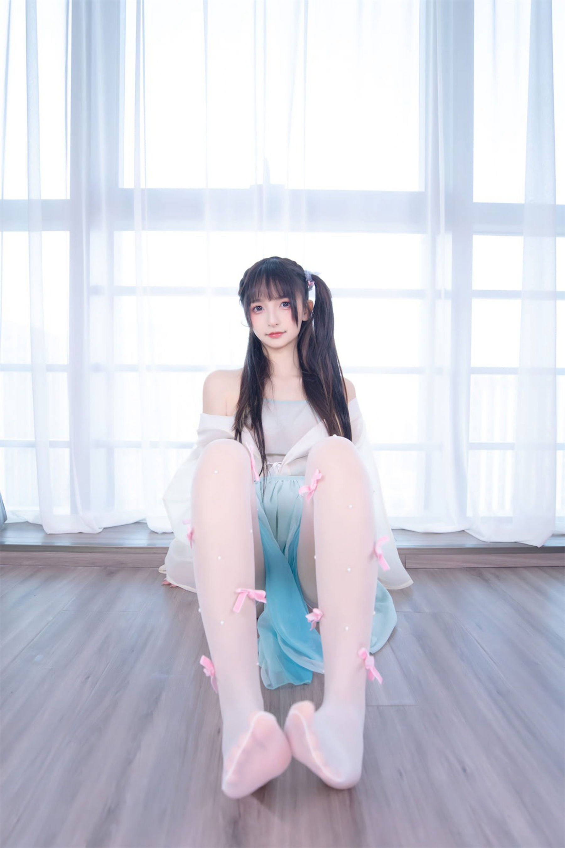 [福利COS] 萝莉神楽板真冬 之醉梦星河第20张