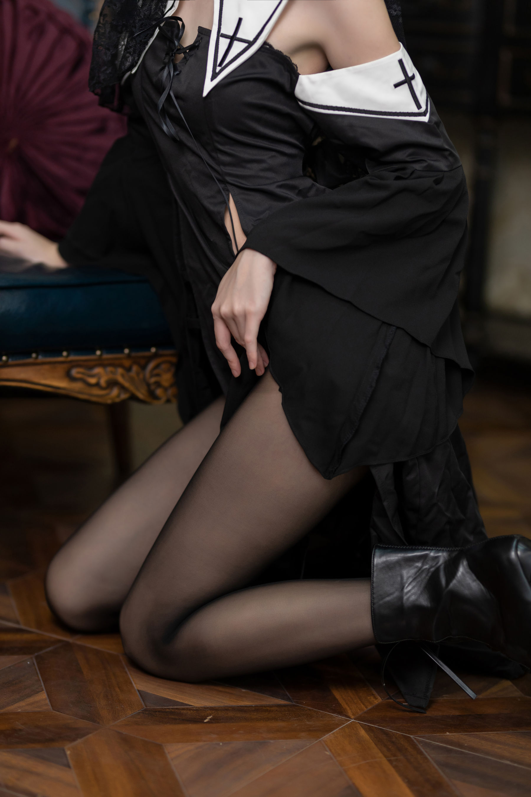 [福利COS] 许岚(叁月life) - 暗黑修女第8张