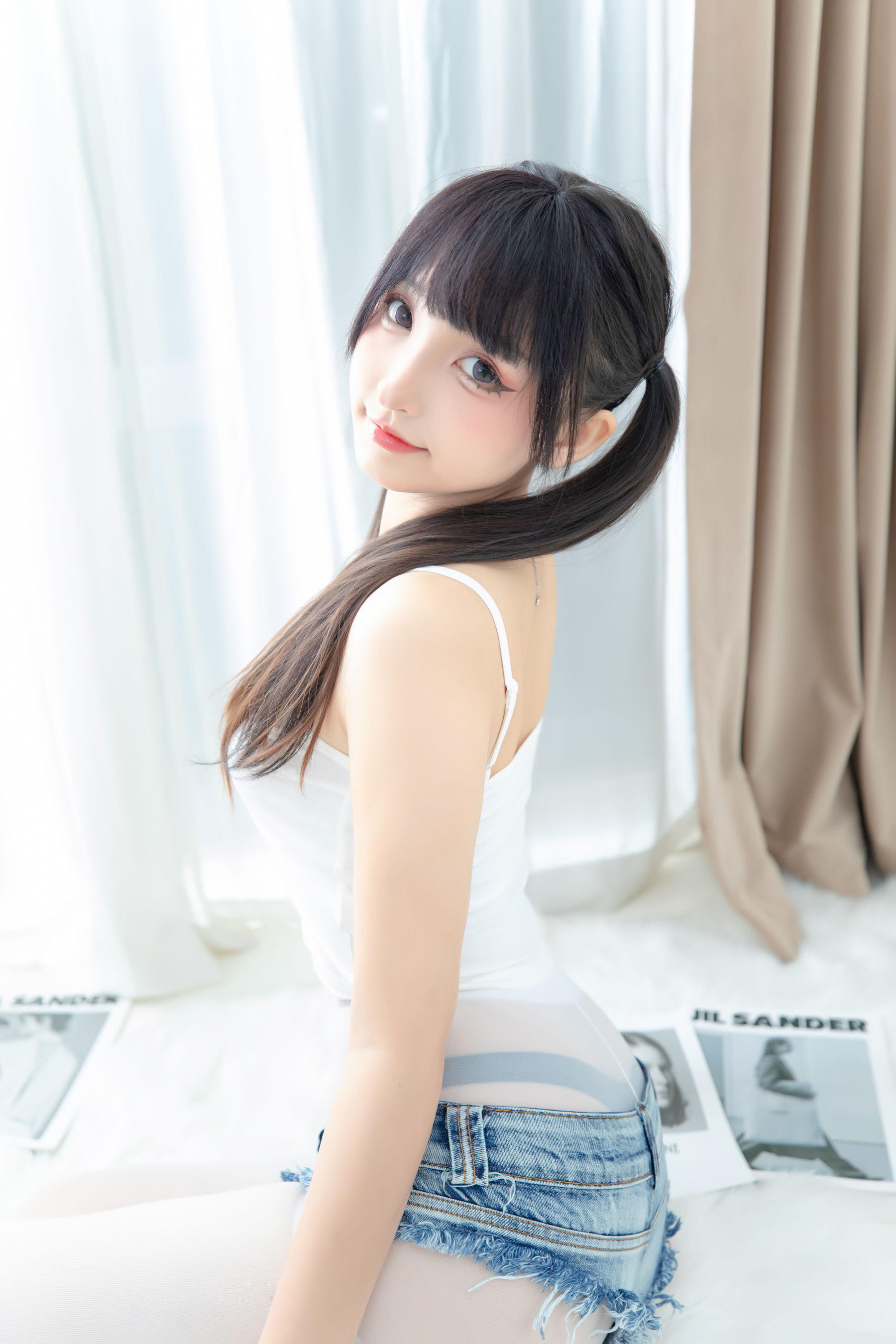 [福利COS] 萝莉神楽板真冬 之牛仔兔兔第25张