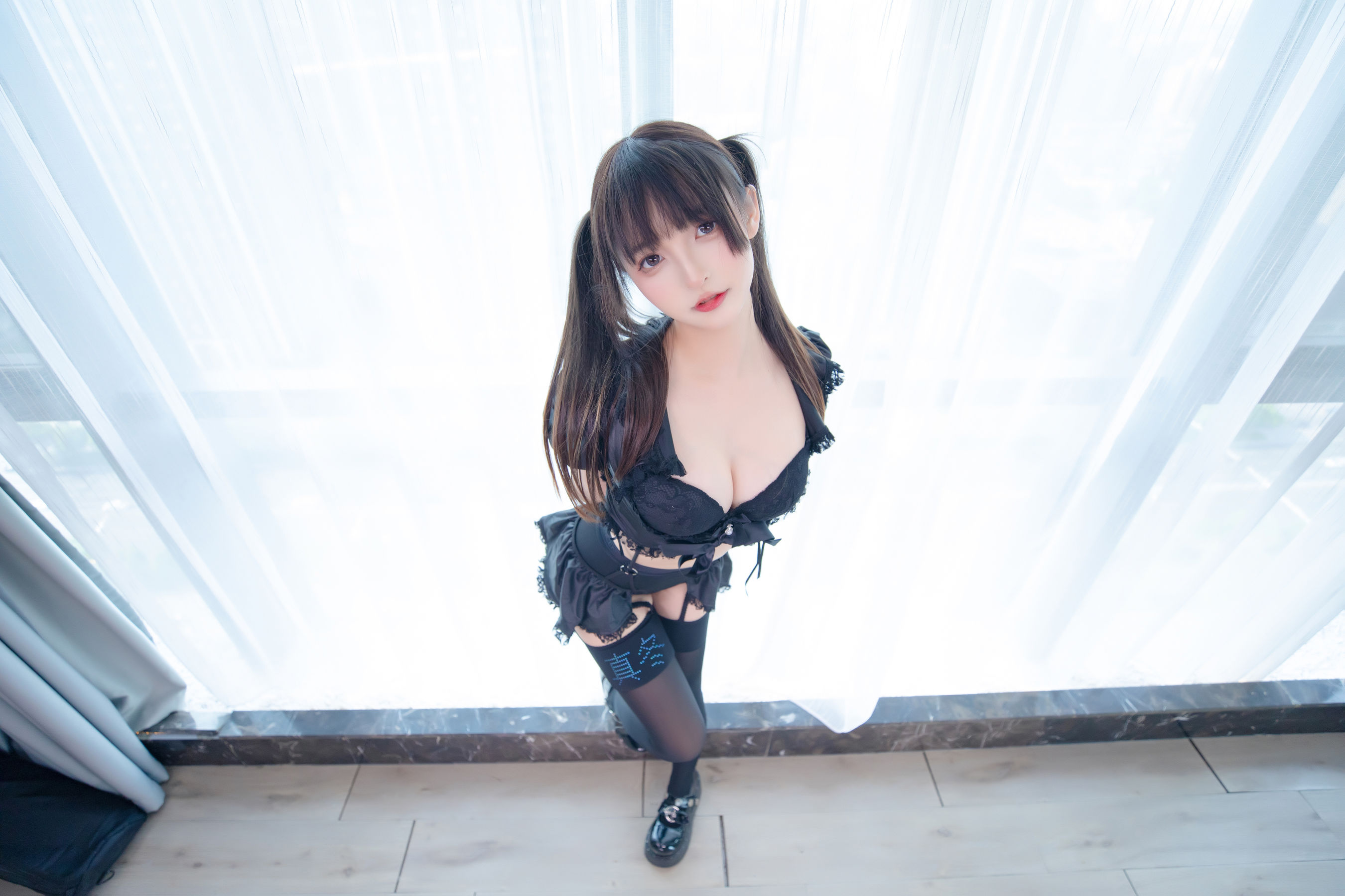 [福利COS] 萝莉神楽板真冬 之足底星光第13张