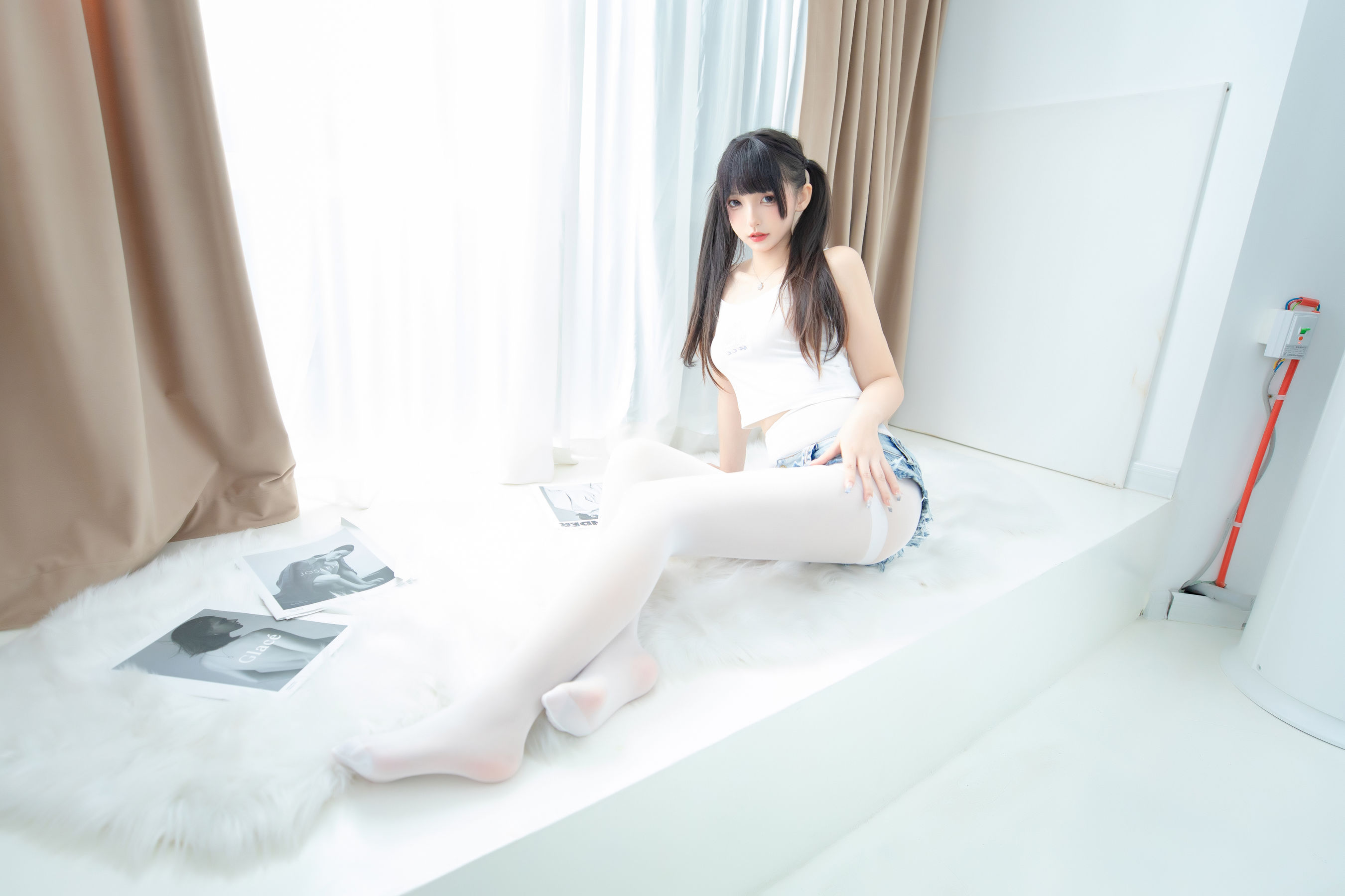 [福利COS] 萝莉神楽板真冬 之牛仔兔兔第26张