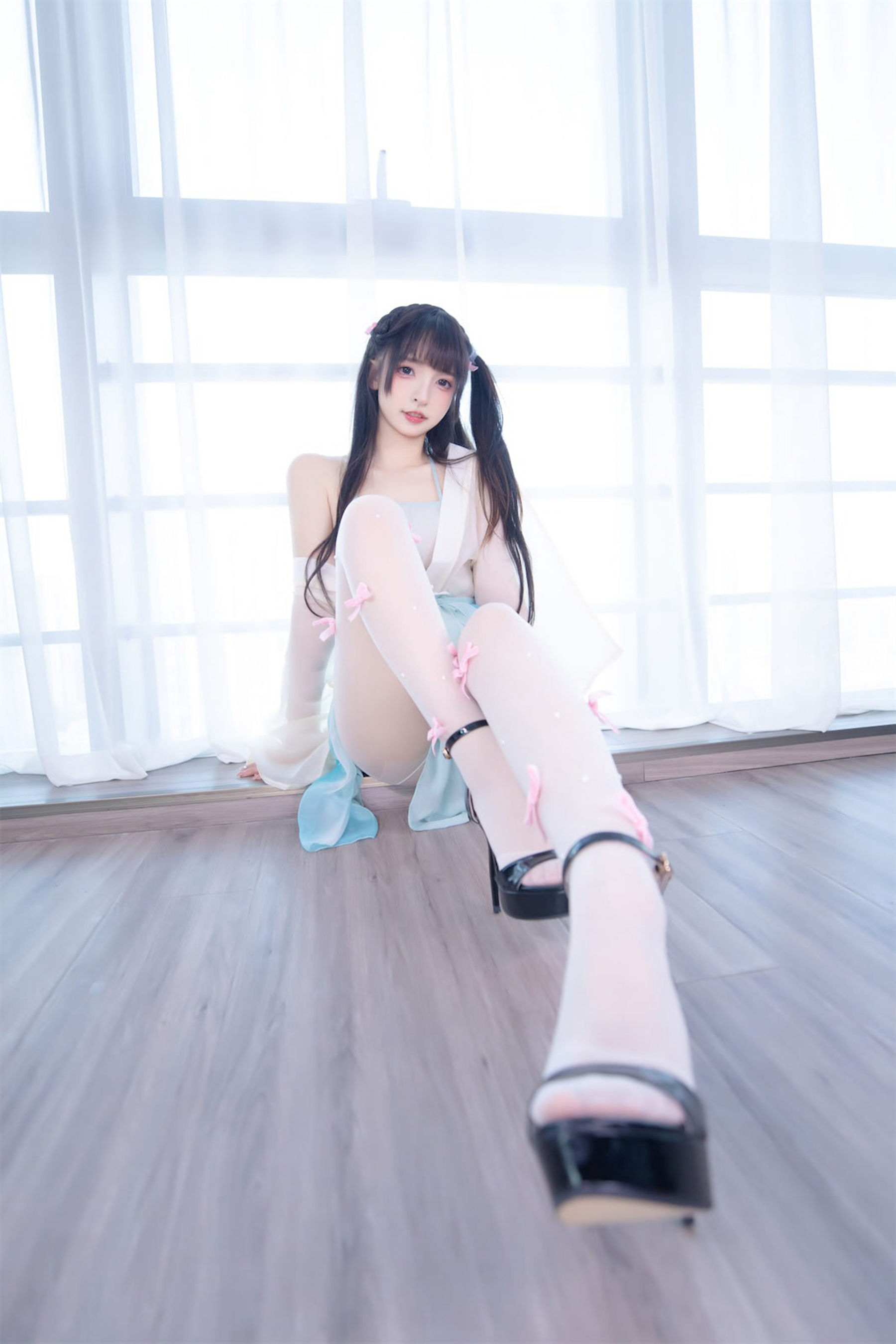 [福利COS] 萝莉神楽板真冬 之醉梦星河第6张