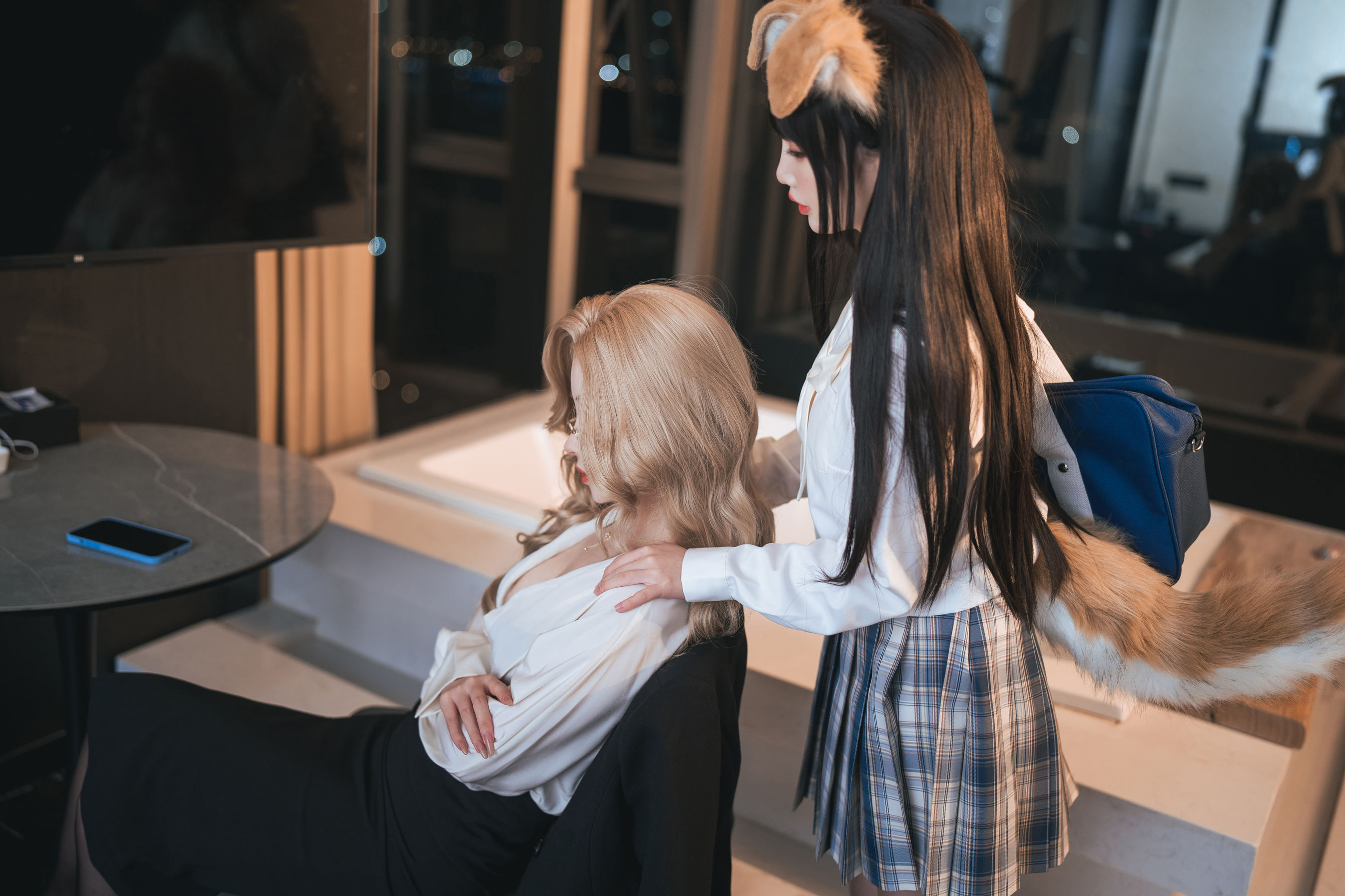 [福利COS] COS福利rioko凉凉子&amp;amp;面饼仙儿 - 女上司双人版第1张