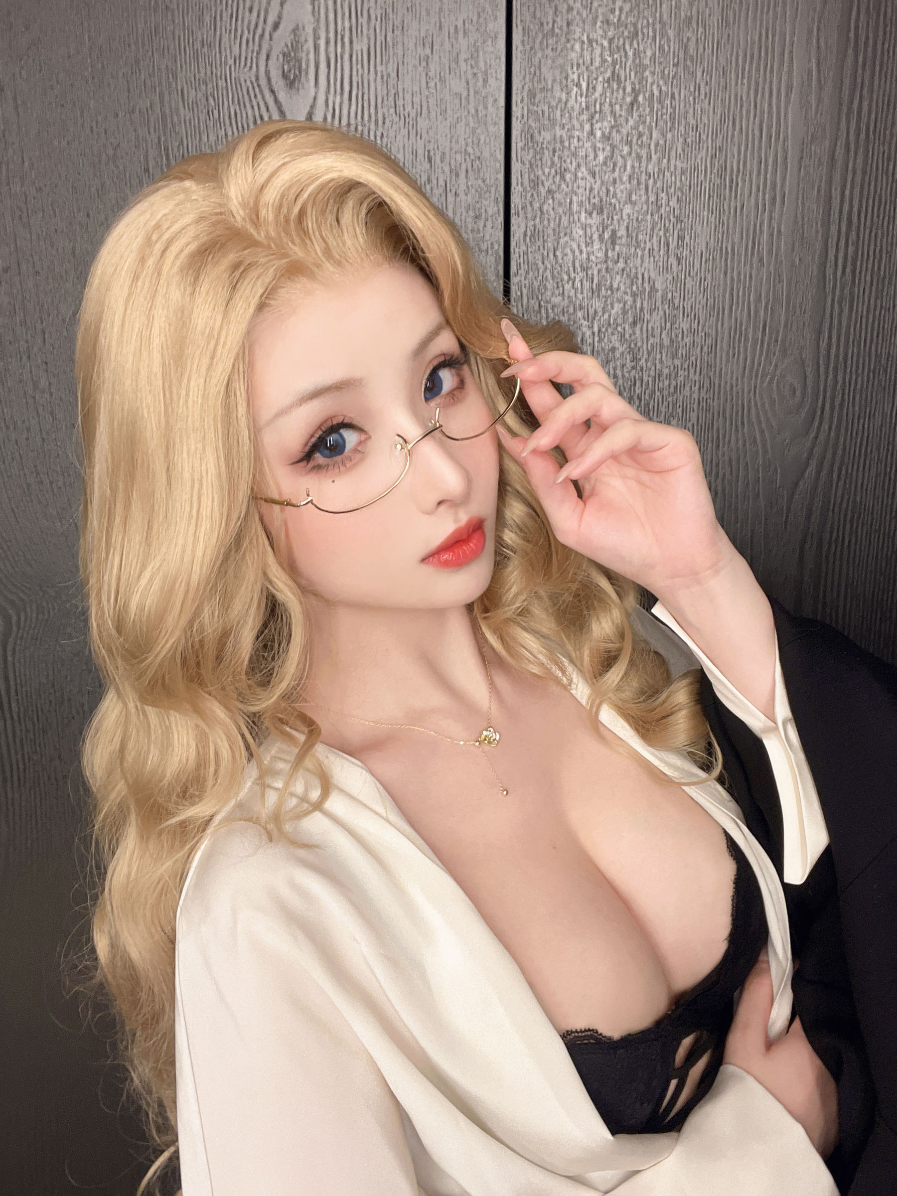 [福利COS] COS福利rioko凉凉子 - 女上司单人版第17张