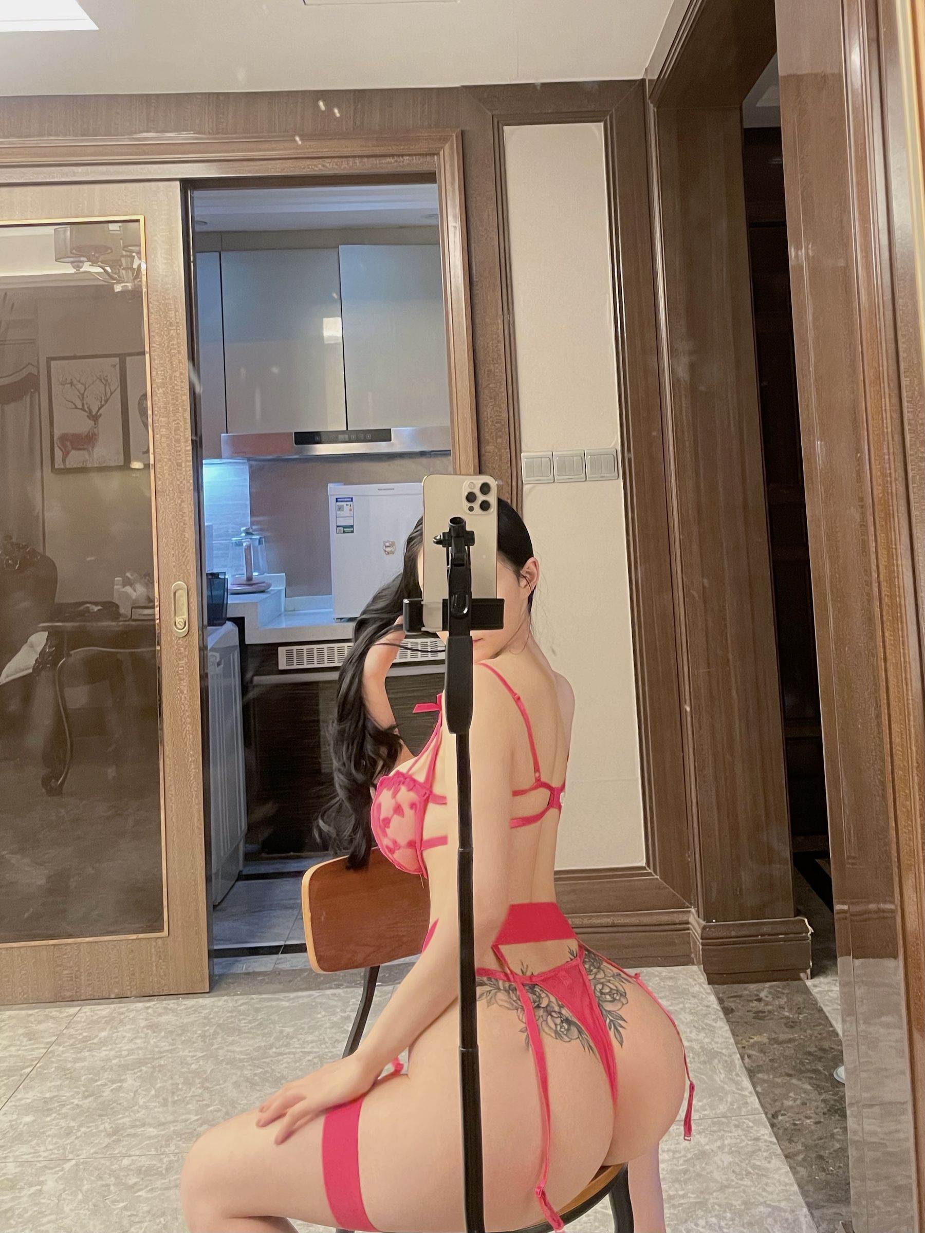 [福利COS] 美臀女神左公子666 微密圈VIP付费私拍美照合集2第56张