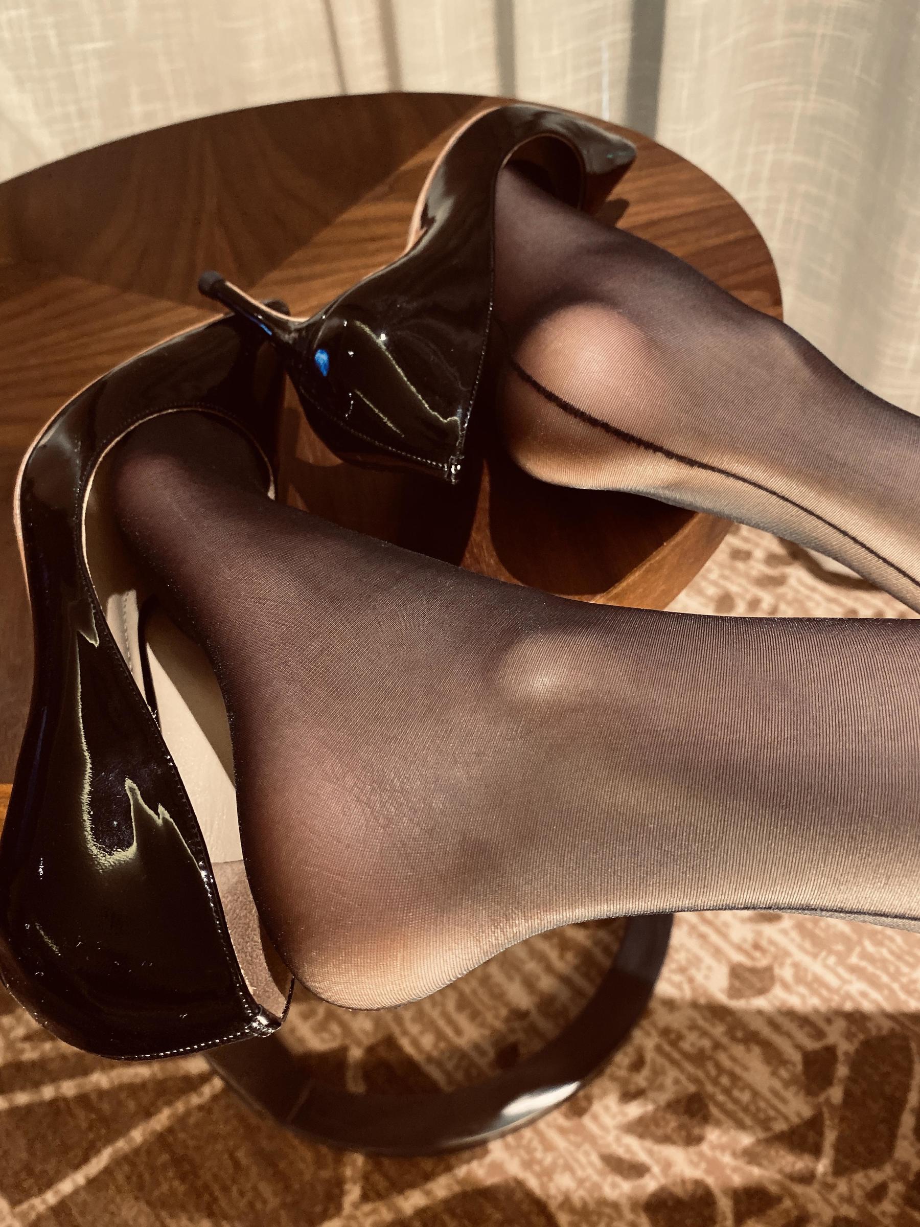 [福利COS] 软妹小九九 丝足微信朋友圈收费资源打包下载2第3张