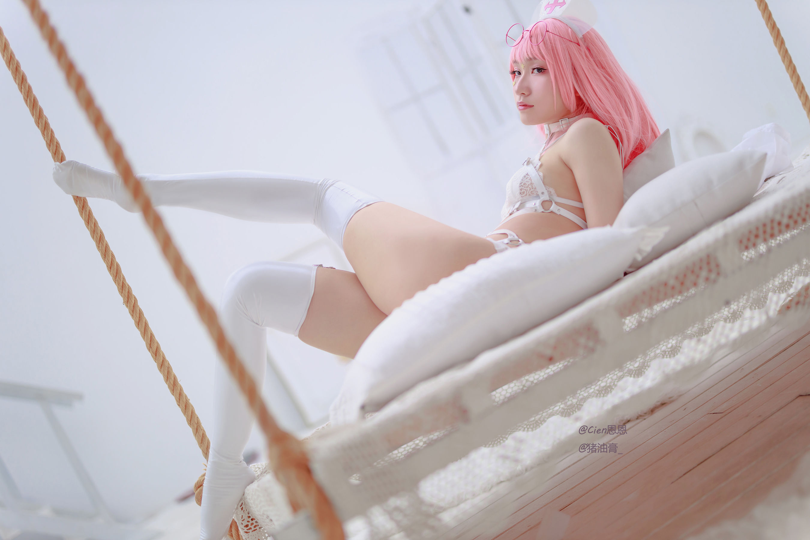[福利COS] 微博COS妹子Cien恩恩 - 护士第6张