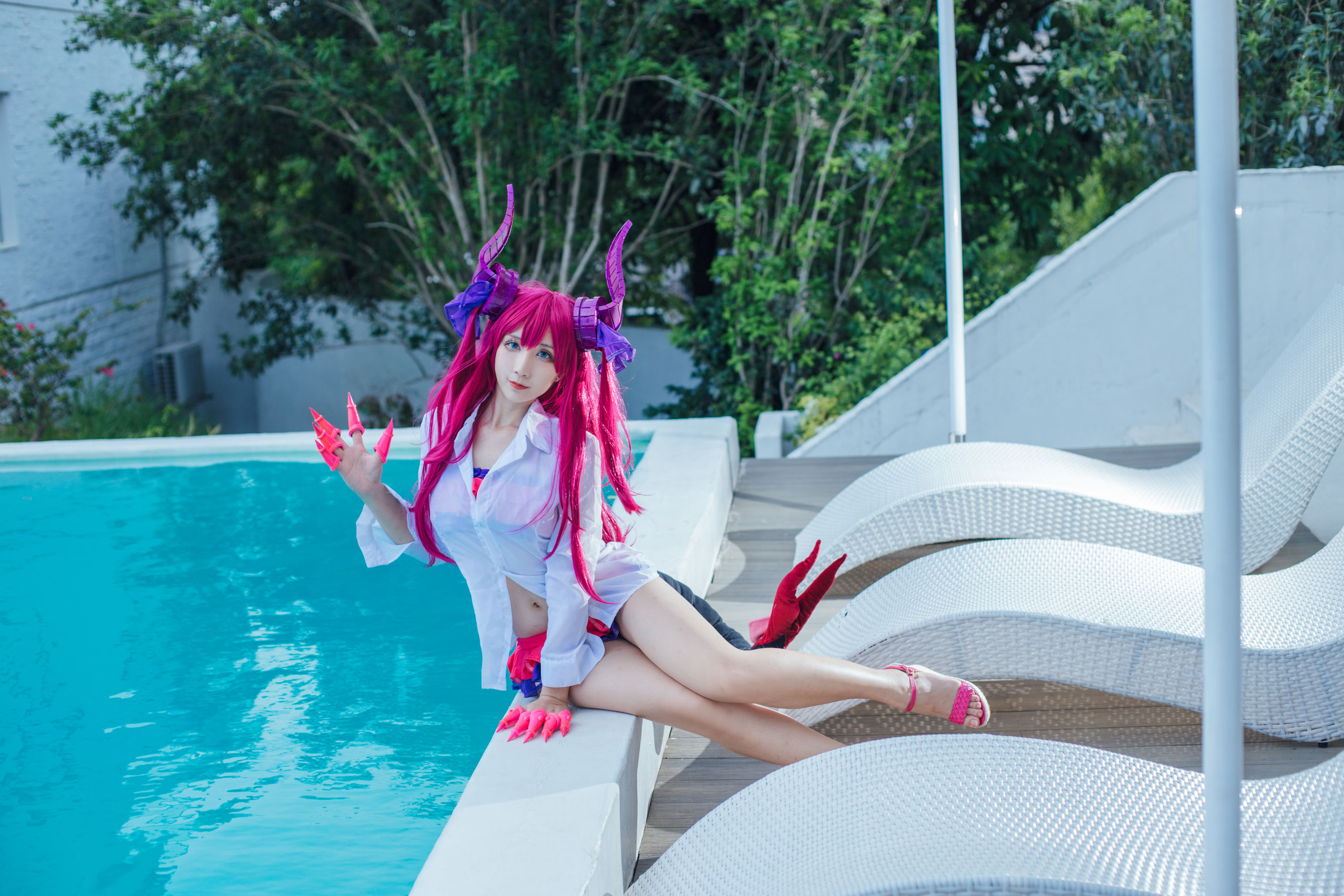 [福利COS] 动漫博主九曲Jean - 龙娘泳装第3张